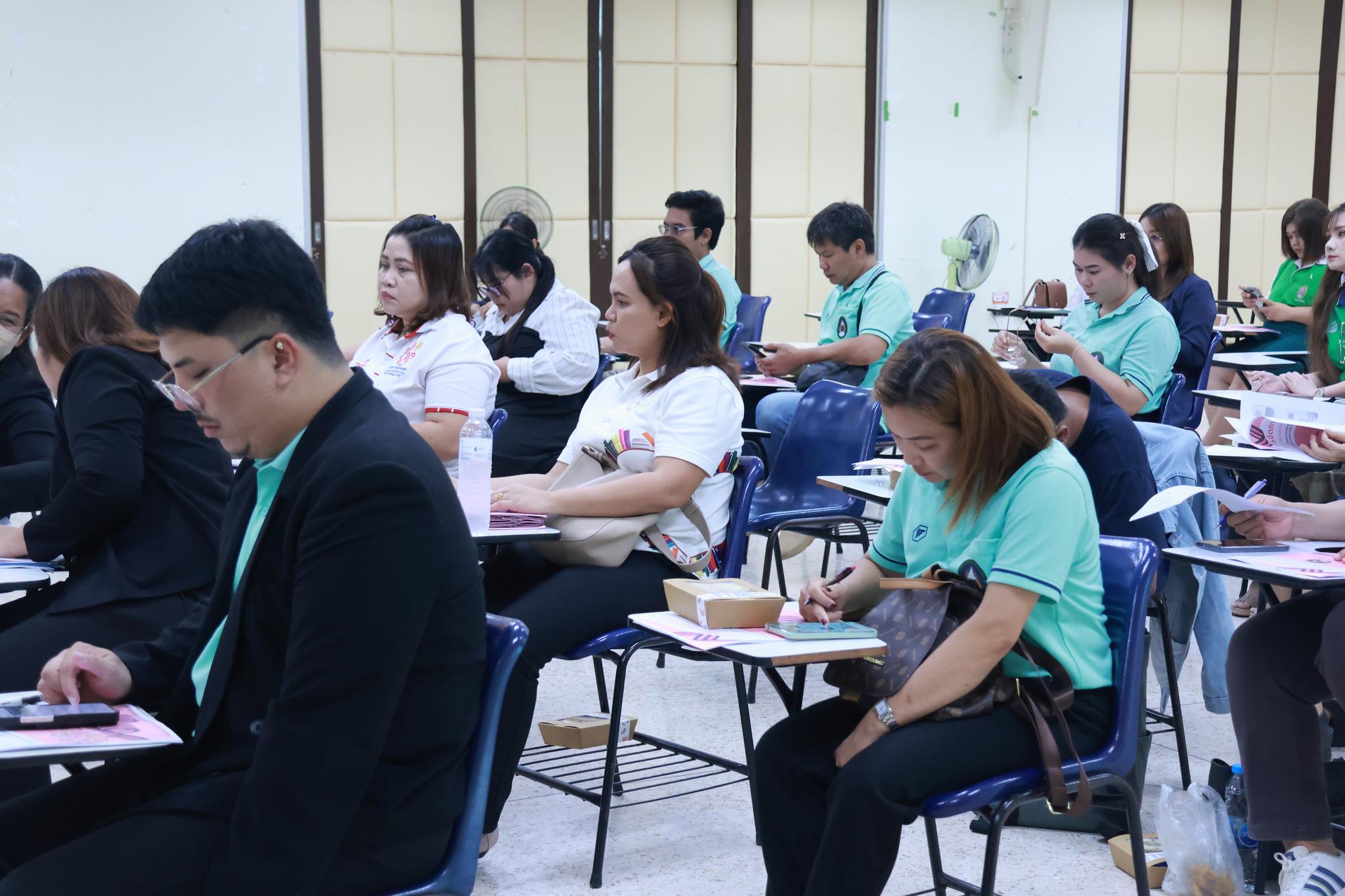 5. วันที่ 28 พฤษภาคม 2568 บุคลากรเข้าร่วมอบรมการจัดการความรู้ เทคนิคการเขียนหนังสือราชการ