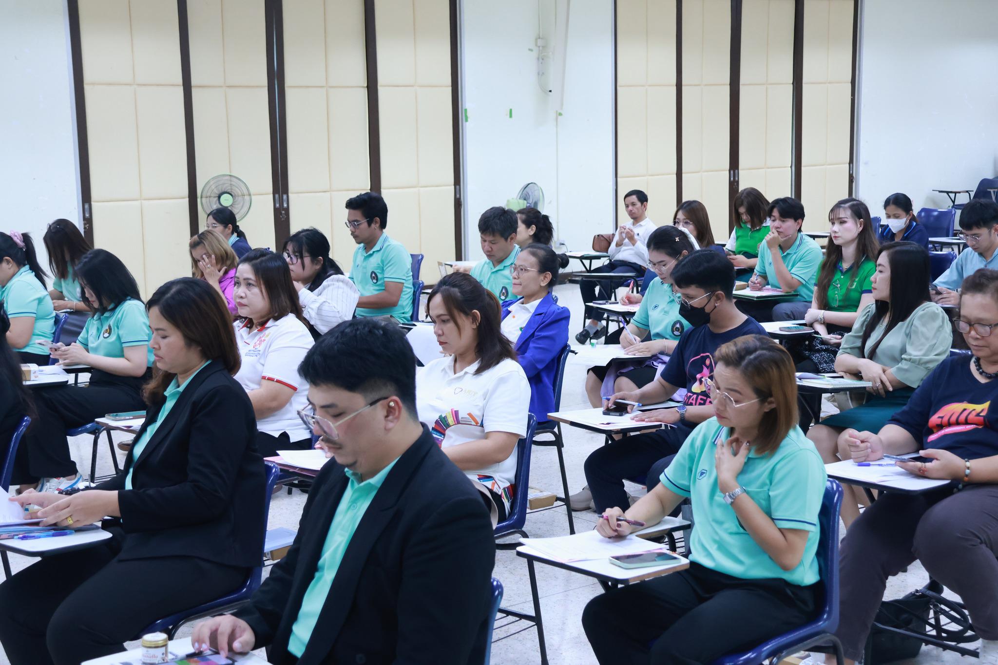 12. วันที่ 28 พฤษภาคม 2568 บุคลากรเข้าร่วมอบรมการจัดการความรู้ เทคนิคการเขียนหนังสือราชการ