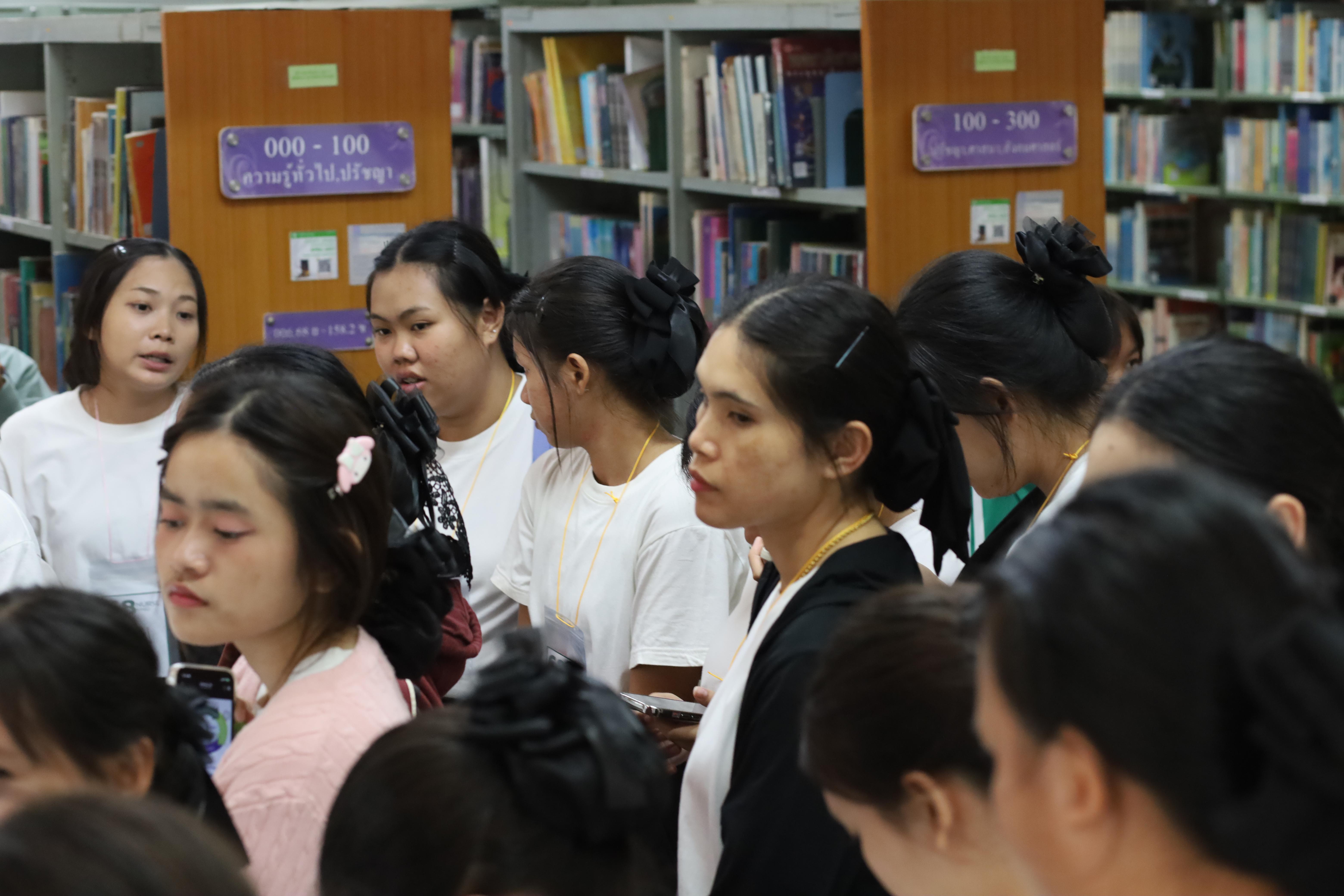 11. กิจกรรมต้อนรับนักศึกษาชั้นปีที่ 1 คณะพยาบาลศาสตร์ เยี่ยมชมสำนักวิทยบริการและเทคโนโลยีสารสนเทศ