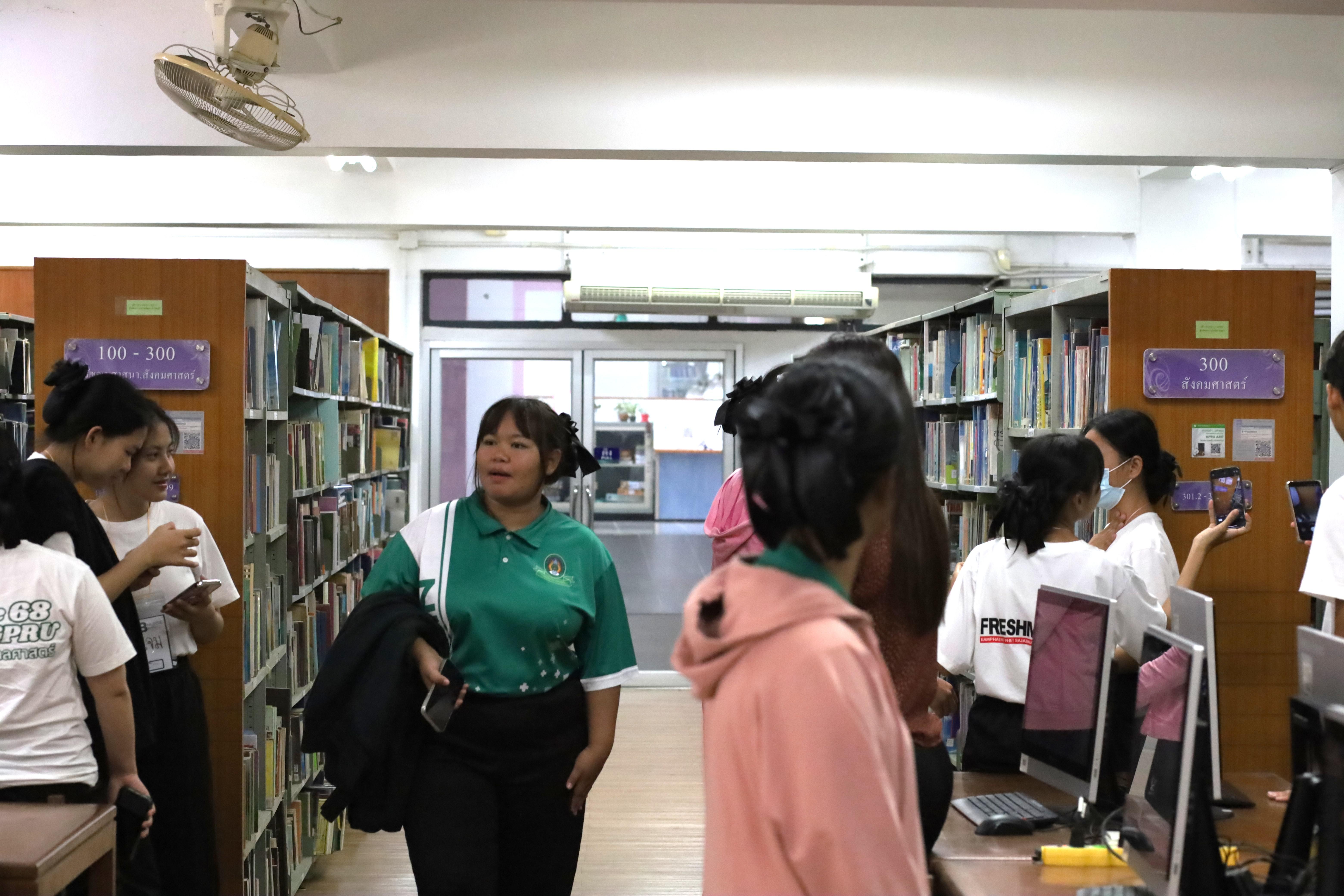 17. กิจกรรมต้อนรับนักศึกษาชั้นปีที่ 1 คณะพยาบาลศาสตร์ เยี่ยมชมสำนักวิทยบริการและเทคโนโลยีสารสนเทศ