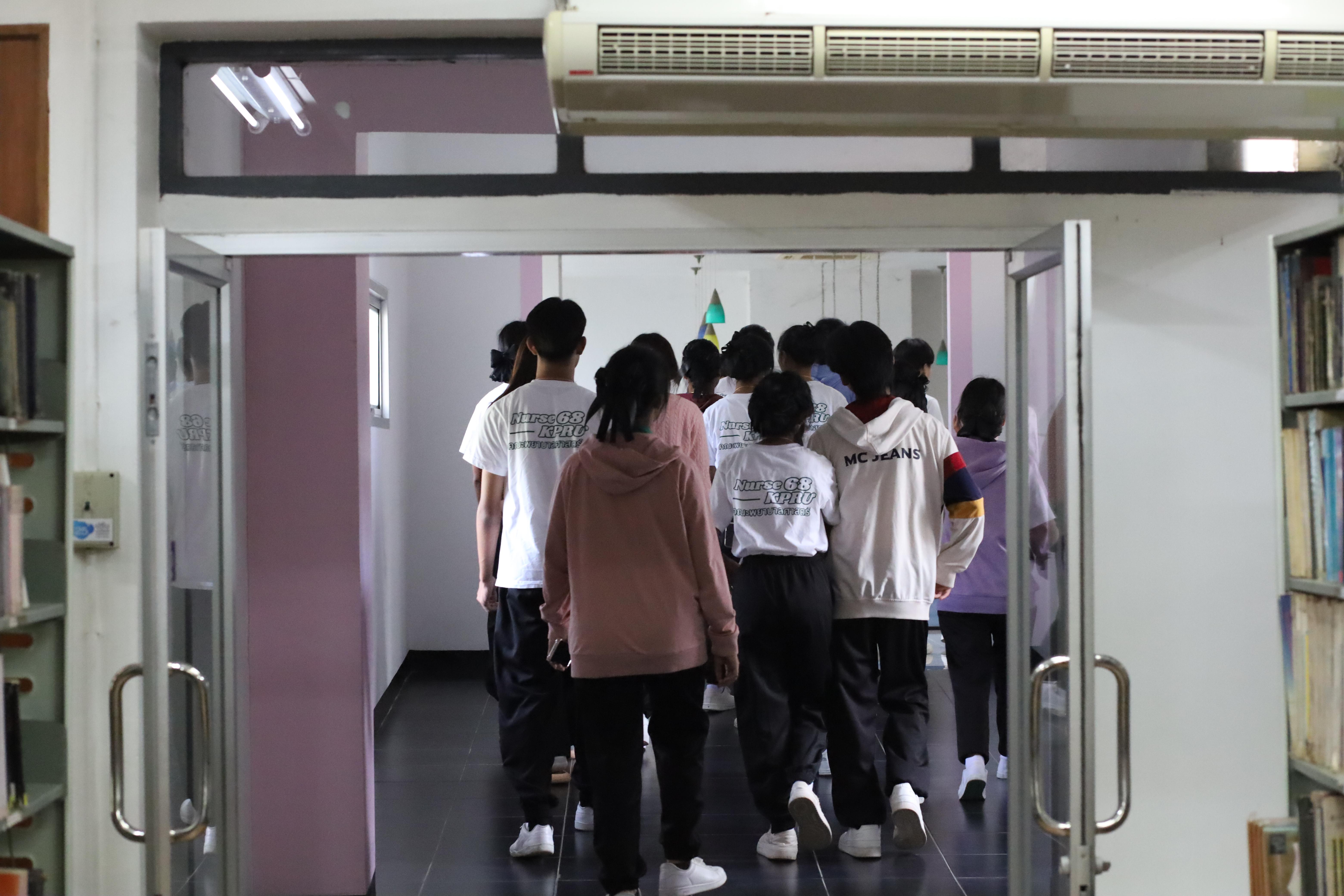 18. กิจกรรมต้อนรับนักศึกษาชั้นปีที่ 1 คณะพยาบาลศาสตร์ เยี่ยมชมสำนักวิทยบริการและเทคโนโลยีสารสนเทศ