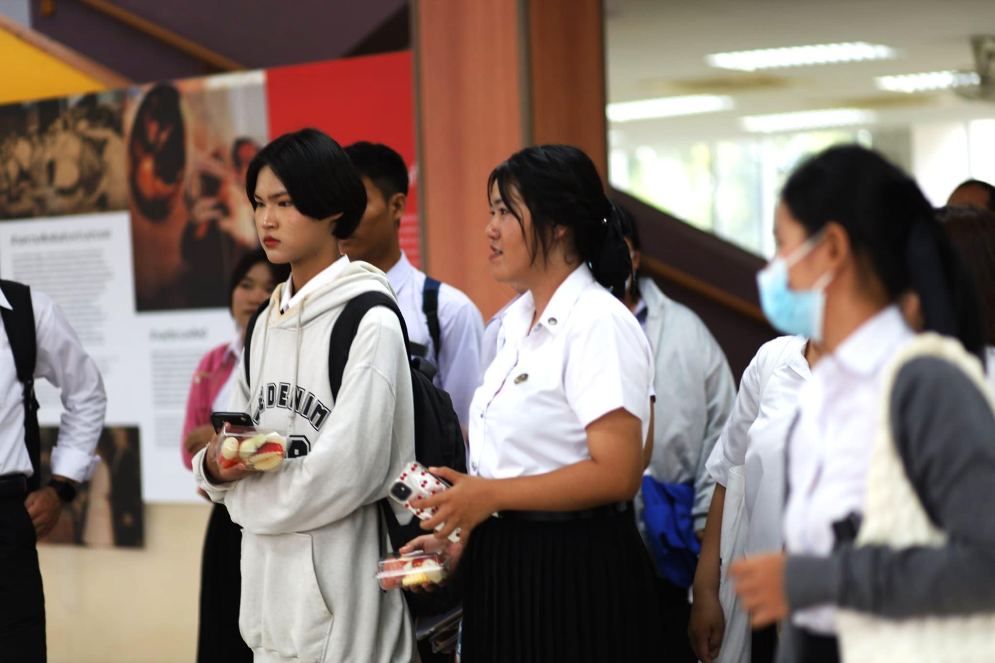 4. กิจกรรมต้อนรับนักศึกษาหลักสูตรผู้ช่วยพยาบาล คณะพยาบาลศาสตร์ เยี่ยมชมสำนักวิทยบริการและเทคโนโลยีสารสนเทศ