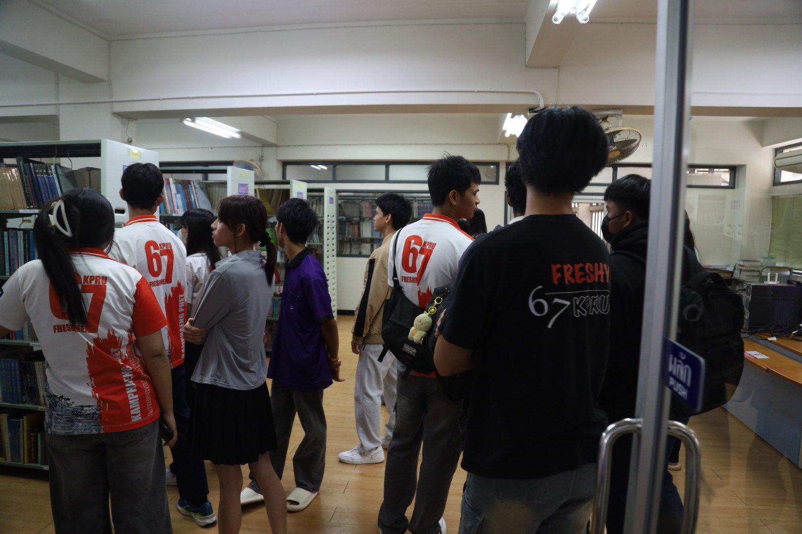 3. ต้อนรับนักศึกษา สาขาวิชานิเทศศาสตร์ สาขาวิชาอุตสาหกรรมการท่องเที่ยว เยี่ยมชมสำนักวิทยบริการและเทคโนโลยีสารสนเทศ