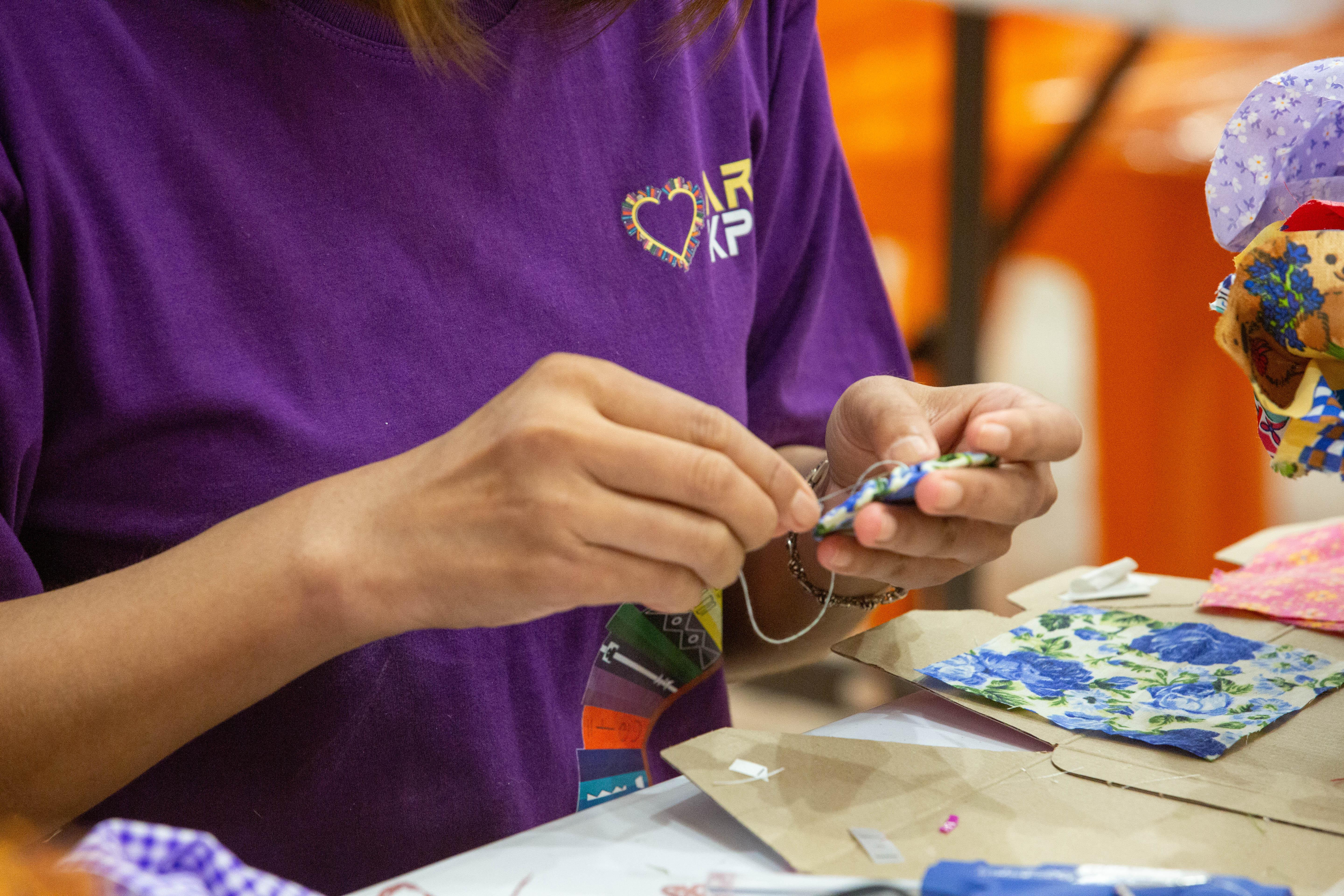 1. การแข่งขันประดิษฐ์สิ่งของจากวัสดุเหลือใช้ &ldquo;เหลือใช้ ไม่เหลือทิ้ง ใช้ได้จริง รักษ์สิ่งแวดล้อม สไตล์ วัยใส Gen...z....&rdquo;