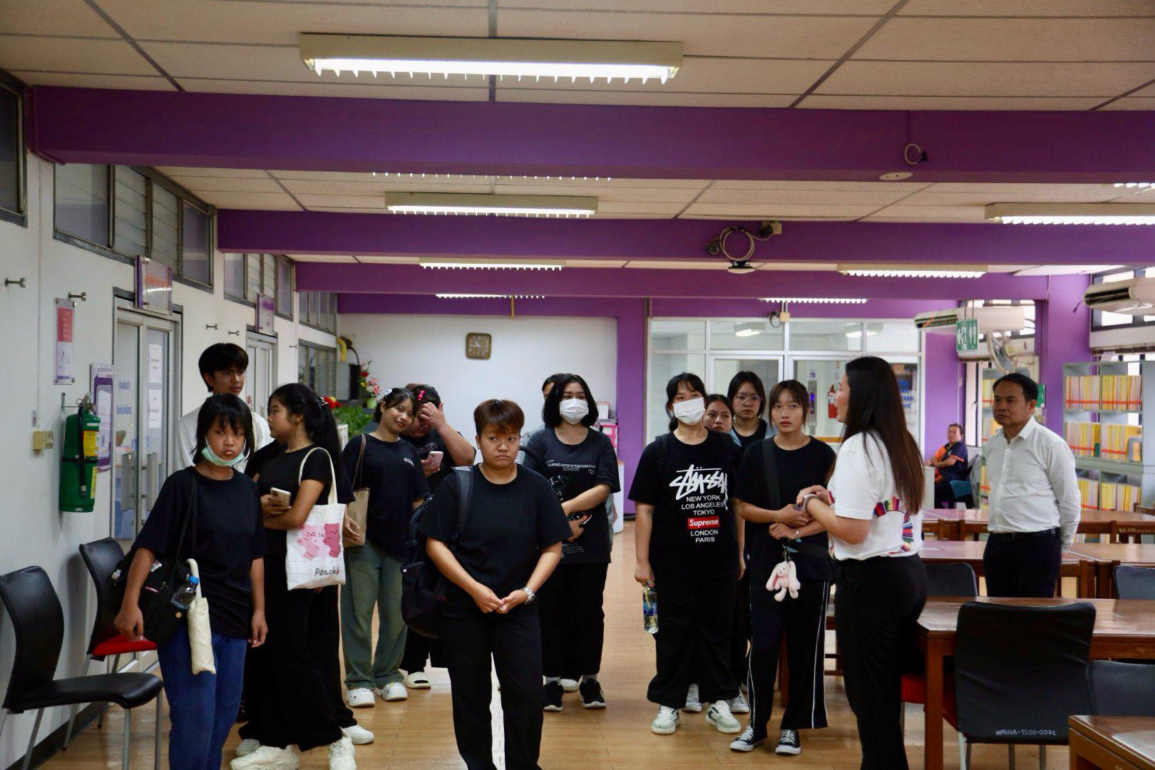 1. ต้อนรับนักศึกษาเยี่ยมชมสำนักวิทยบริการและเทคโนโลยีสารสนเทศ 6613204 สาขาวิชา นวัตกรรมและธุรกิจอาหาร