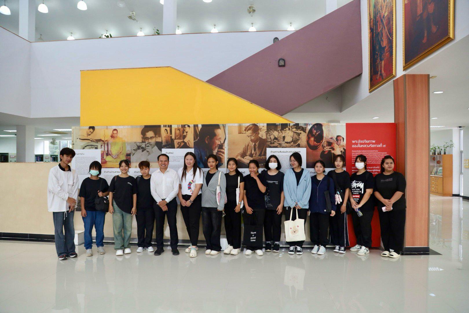 3. ต้อนรับนักศึกษาเยี่ยมชมสำนักวิทยบริการและเทคโนโลยีสารสนเทศ 6613204 สาขาวิชา นวัตกรรมและธุรกิจอาหาร