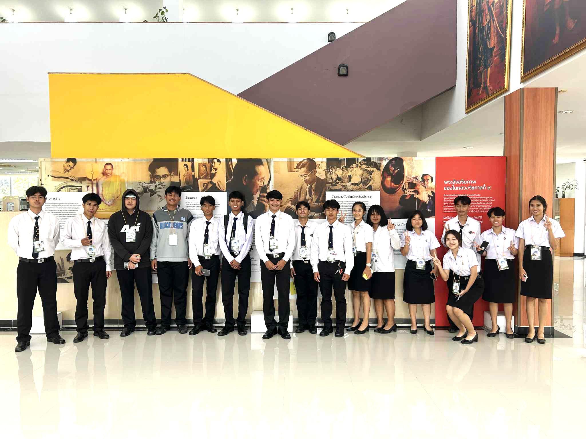 2. ต้อนรับนักศึกษาเยี่ยมชมสำนักวิทยบริการและเทคโนโลยีสารสนเทศ สาขาวิชา พลศึกษา คณะครุศาสตร์