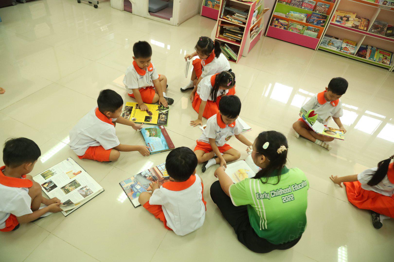 2. วันที่ 21 กรกฏาคม 2568 กิจกรรมทัวร์ "ห้องสมุด" นักเรียน ระดับชั้นอนุบาล 3 โรงเรียนอนุบาลราชภัฏกำแพงเพชร