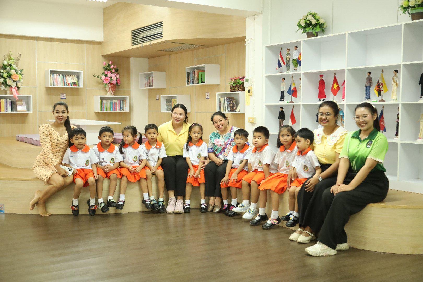 23. กิจกรรมทัวร์ "ห้องสมุด" นักเรียน ระดับชั้นอนุบาล 3 โรงเรียนอนุบาลราชภัฏกำแพงเพชร