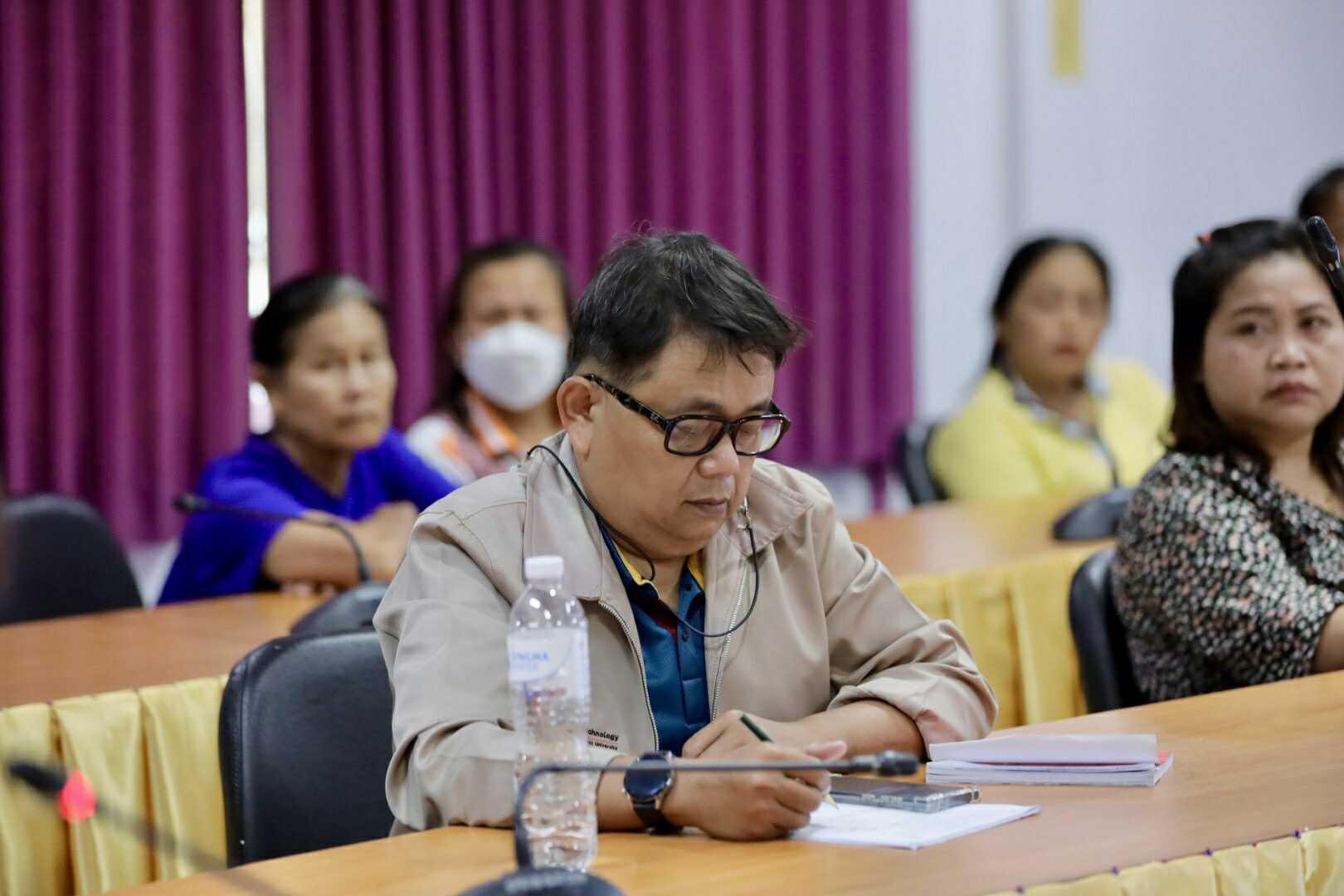 6. การประชุมเตรียมความพร้อมจัดงานนิทรรศการวิชาการสำนักวิทยบริการและเทคโนโลยีสารสนเทศ มหาวิทยาลัยราชภัฏกำแพงเพชร  ภายใต้หัวข้อ “การเรียนรู้ไม่หยุดยั้งกับระบบคลังหน่วยกิตด้วย KPRU MOOC”