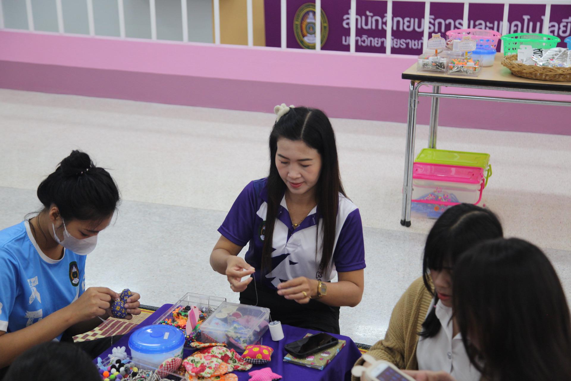 27. นิทรรศการวิชาการ สำนักวิทยบริการและเทคโนโลยีสารสนเทศ มหาวิทยาลัยราชภัฏกำแพงเพชร ภายใต้หัวข้อ “การเรียนรู้ไม่หยุดยั้งกับระบบคลังหน่วยกิตด้วย KPRU MOOC” ประจำปี 2568