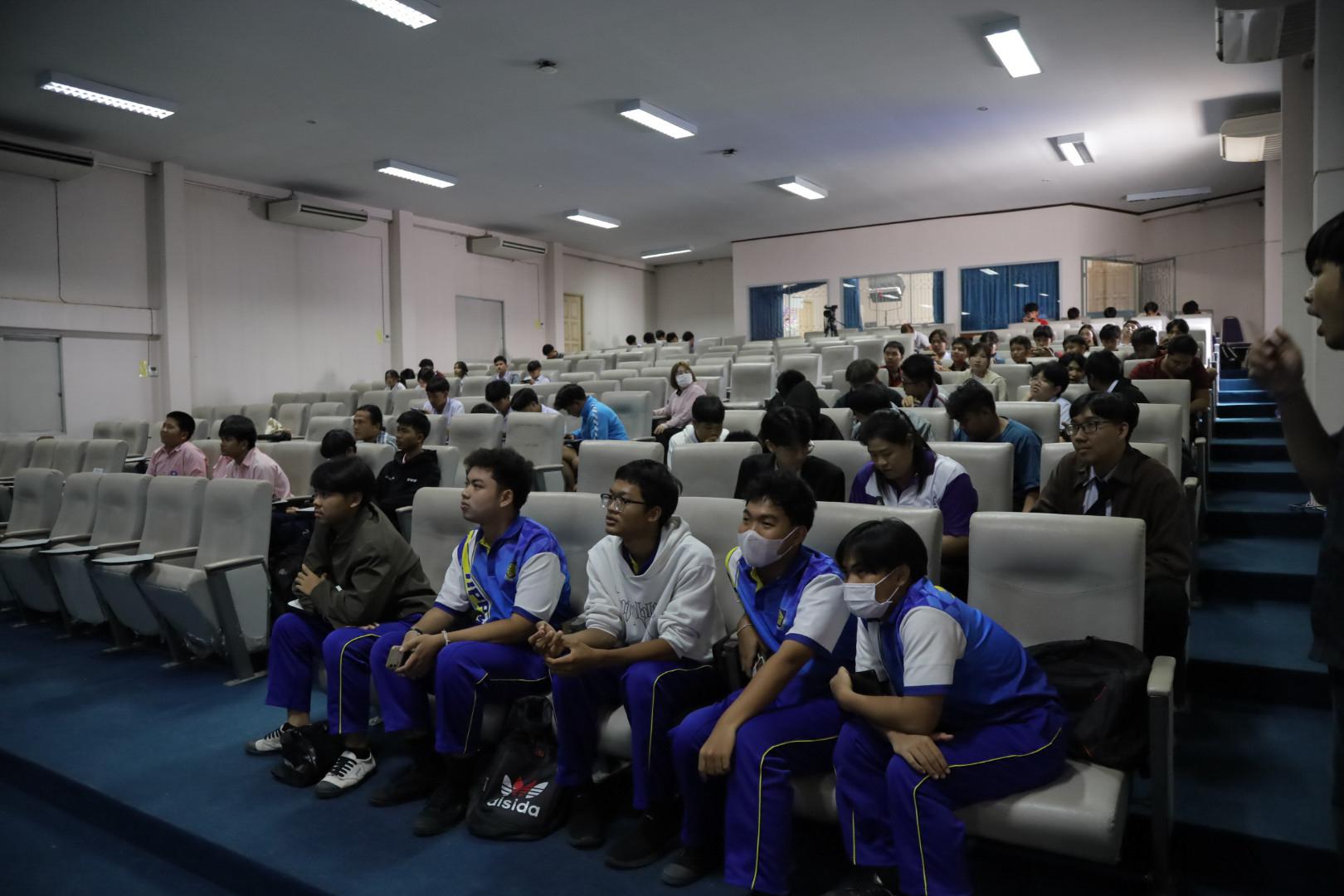 50. นิทรรศการวิชาการ สำนักวิทยบริการและเทคโนโลยีสารสนเทศ มหาวิทยาลัยราชภัฏกำแพงเพชร ภายใต้หัวข้อ “การเรียนรู้ไม่หยุดยั้งกับระบบคลังหน่วยกิตด้วย KPRU MOOC” ประจำปี 2568