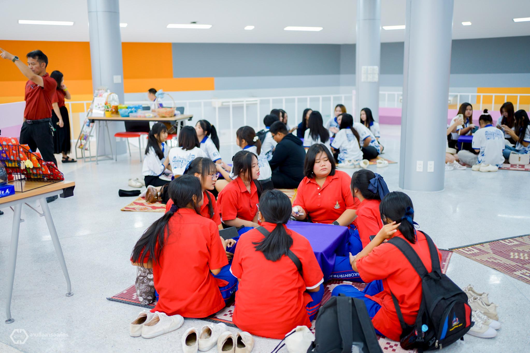 190. นิทรรศการวิชาการ สำนักวิทยบริการและเทคโนโลยีสารสนเทศ มหาวิทยาลัยราชภัฏกำแพงเพชร ภายใต้หัวข้อ “การเรียนรู้ไม่หยุดยั้งกับระบบคลังหน่วยกิตด้วย KPRU MOOC” ประจำปี 2568