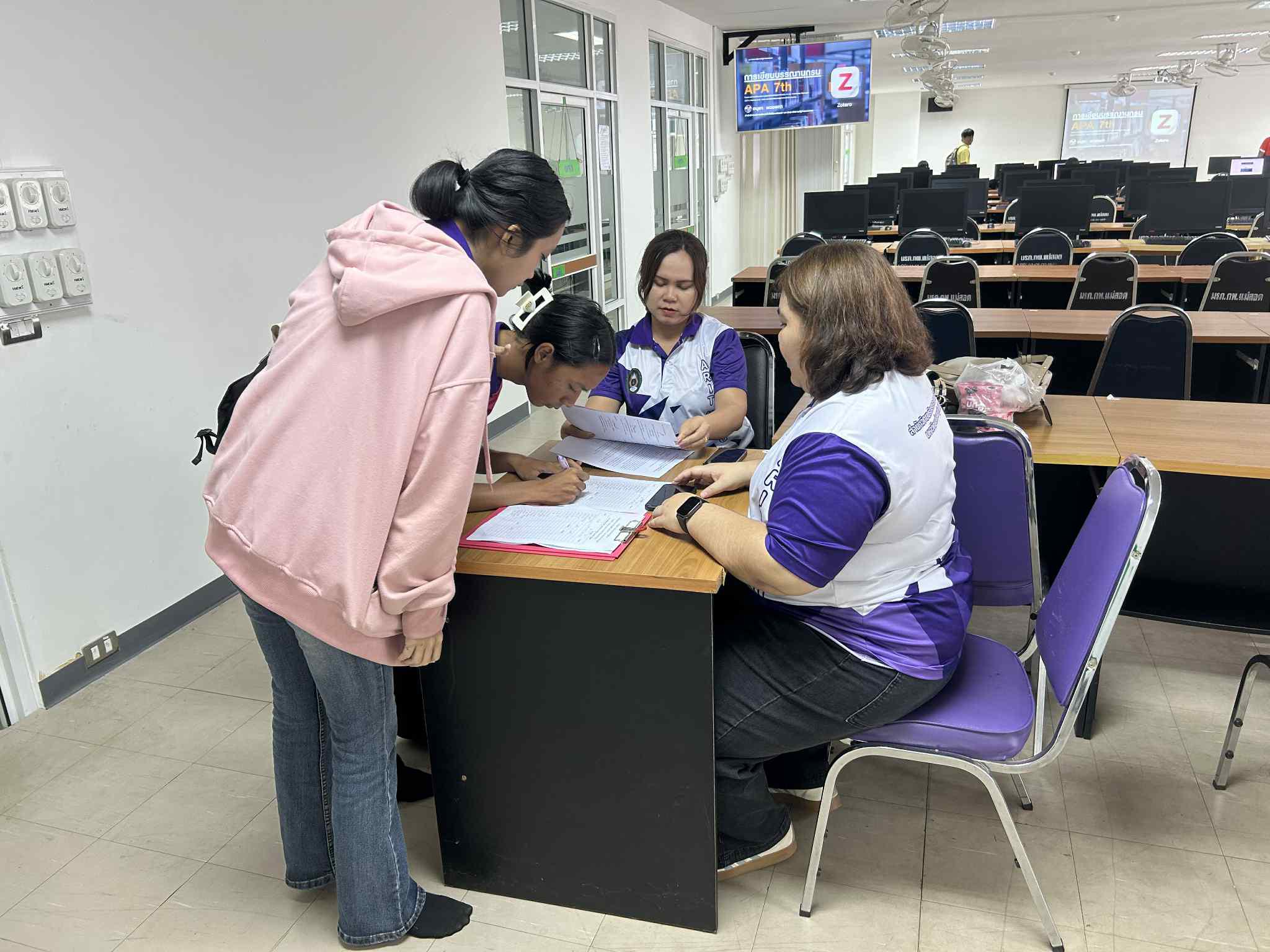 1. การอบรมเชิงปฏิบัติการ การสร้างบรรณานุกรมอัตโนมัติด้วยเครื่องมือ AI และ Refernce Manager