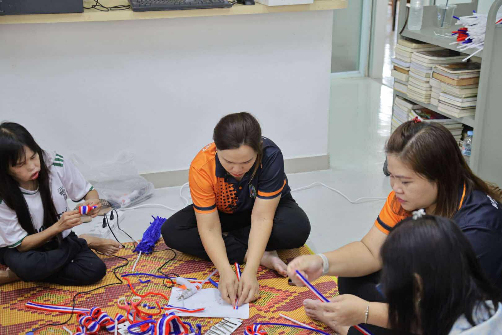 บุคลากรสำนักวิทยบริการและเทคโนโลยีสารสนเทศ เตรียมความพร้อมร่วมงานมหกรรมกีฬาสานสัมพันธ์ KPRU 2025 กีฬาอาจารย์และบุคลากร มหาวิทยาลัยราชภัฏกำแพงเพชร ในวันที่ 29 กันยายน 2568