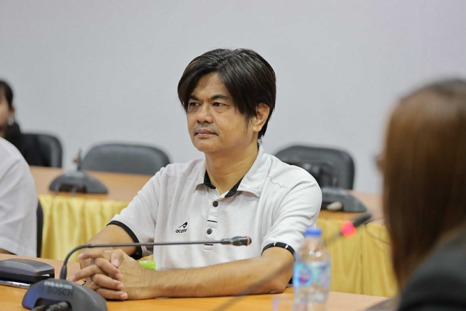 3. การประชุมบุคลากรสำนักวิทยบริการและเทคโนโลยีสารสนเทศ โดยผู้ช่วยศาสตราจารย์ ดร.ชญาดา  กลิ่นจันทร์