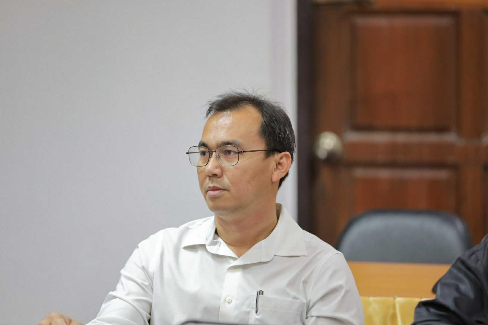 7. การประชุมบุคลากรสำนักวิทยบริการและเทคโนโลยีสารสนเทศ โดยผู้ช่วยศาสตราจารย์ ดร.ชญาดา  กลิ่นจันทร์