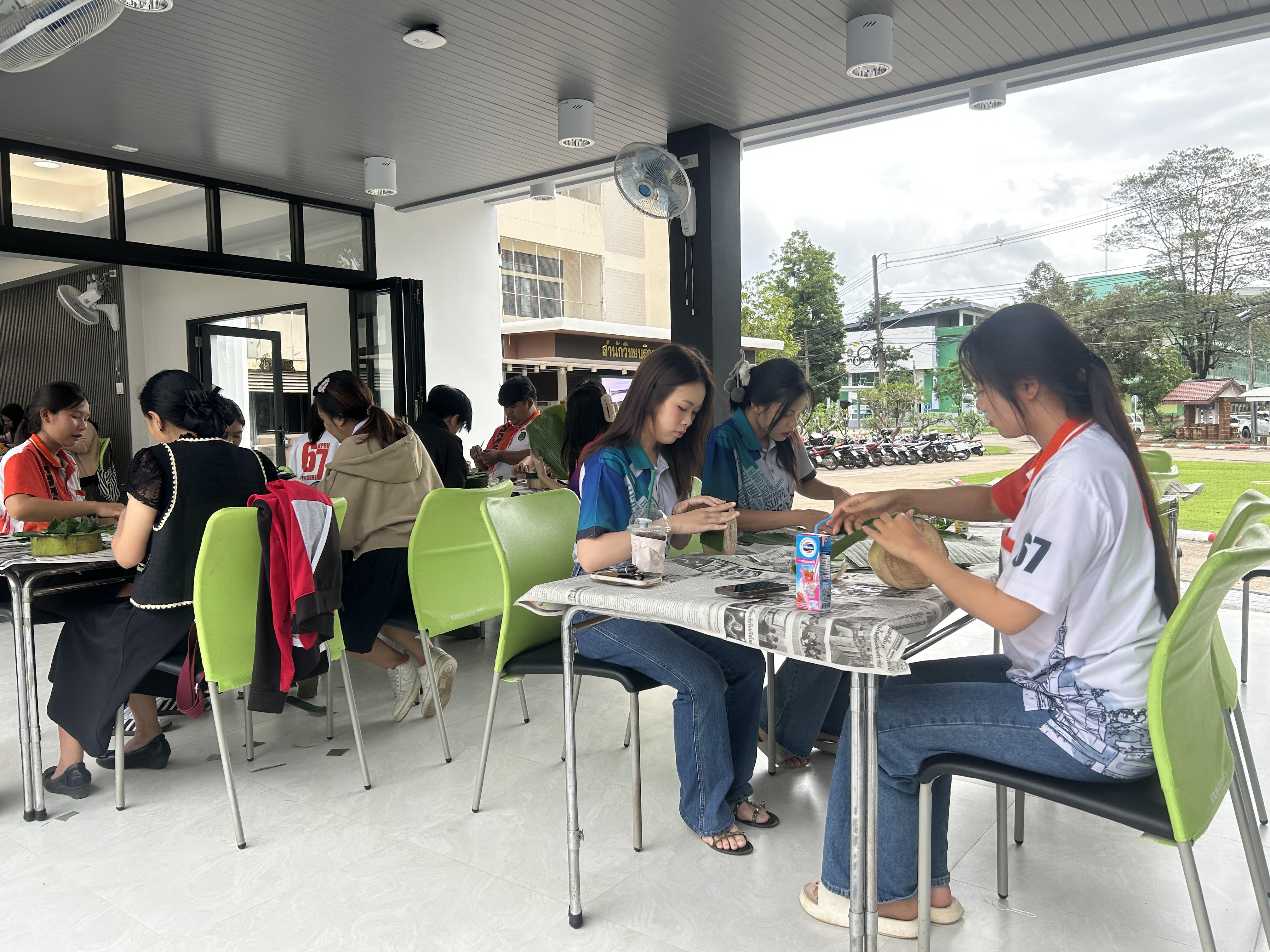 33. กิจกรรมประดิษฐ์กระทงจากวัสดุธรรมชาติ ระหว่างวันที่ 4-5 พฤศจิกายน 2568