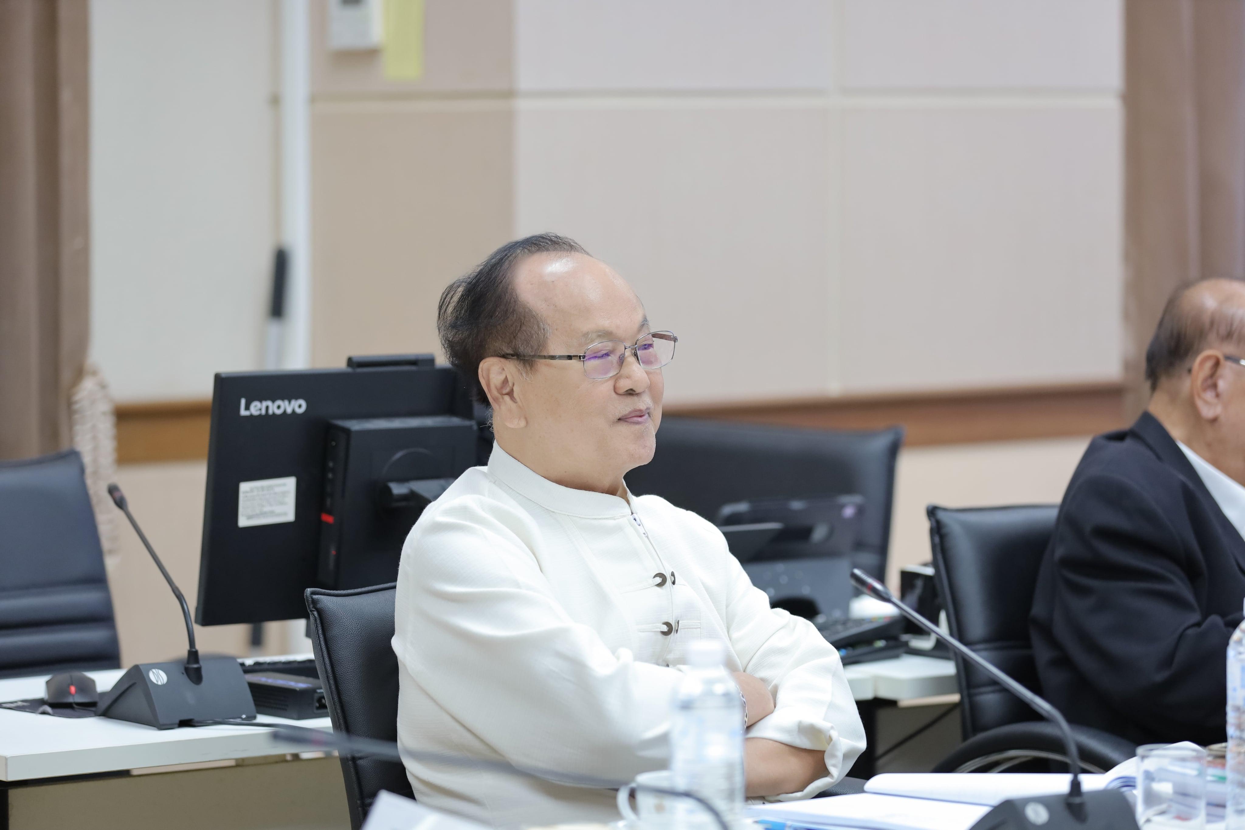 10. ติดตาม ตรวจสอบ และประเมินผลงาน ระดับสำนัก สถาบัน คณะ และมหาวิทยาลัย