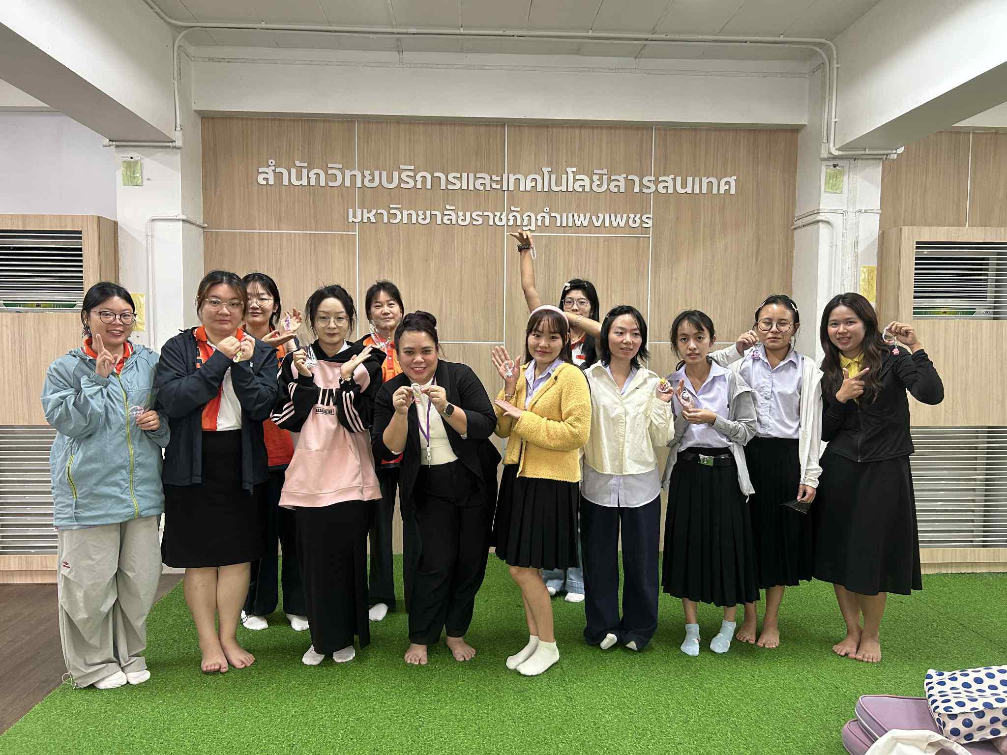 กิจกรรมประดิษฐ์ของขวัญ (พวงกุญแจ) เพื่อพ่อ ระหว่างวันที่ 3-4 ธันวาคม 2568