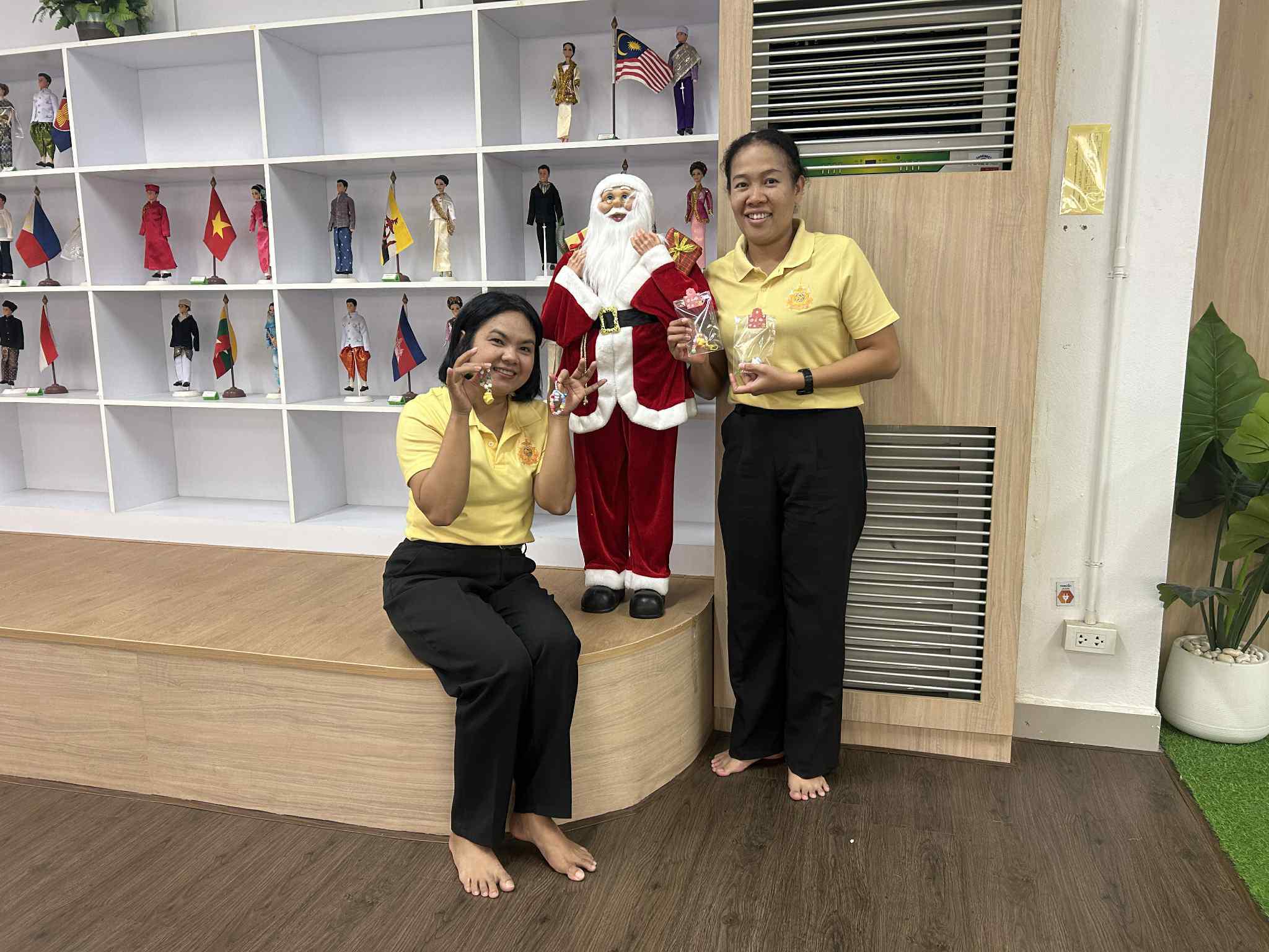 8. กิจกรรมประดิษฐ์ของขวัญ (พวงกุญแจ) เพื่อพ่อ