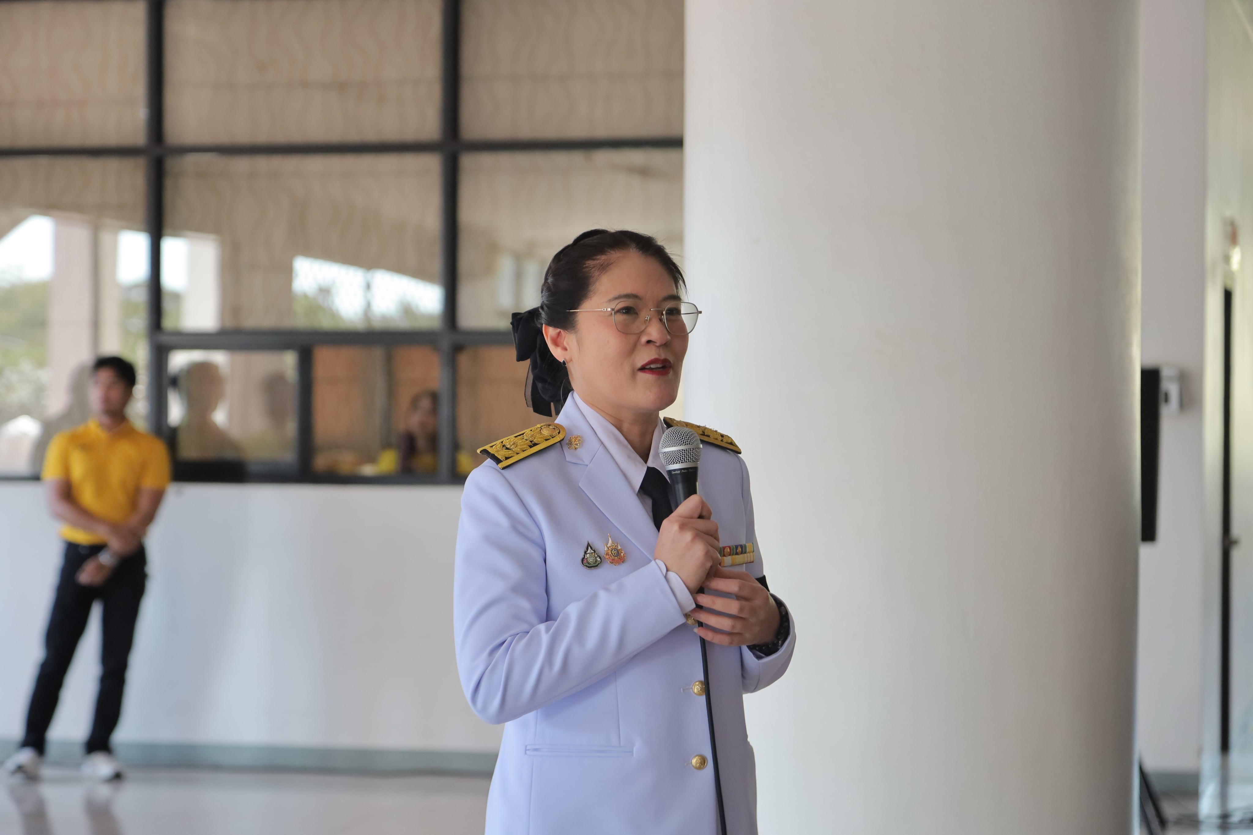 23. พิธีน้อมรำลึกในพระมหากรุณาธิคุณเนื่องในวันพระบรมราชสมภพพระบาทสมเด็จพระบรมชนกาธิเบศร มหาภูมิพลอดุลยเดชมหาราช บรมนาถบพิตร วันชาติ และวันพ่อแห่งชาติ ประจำปี 2568