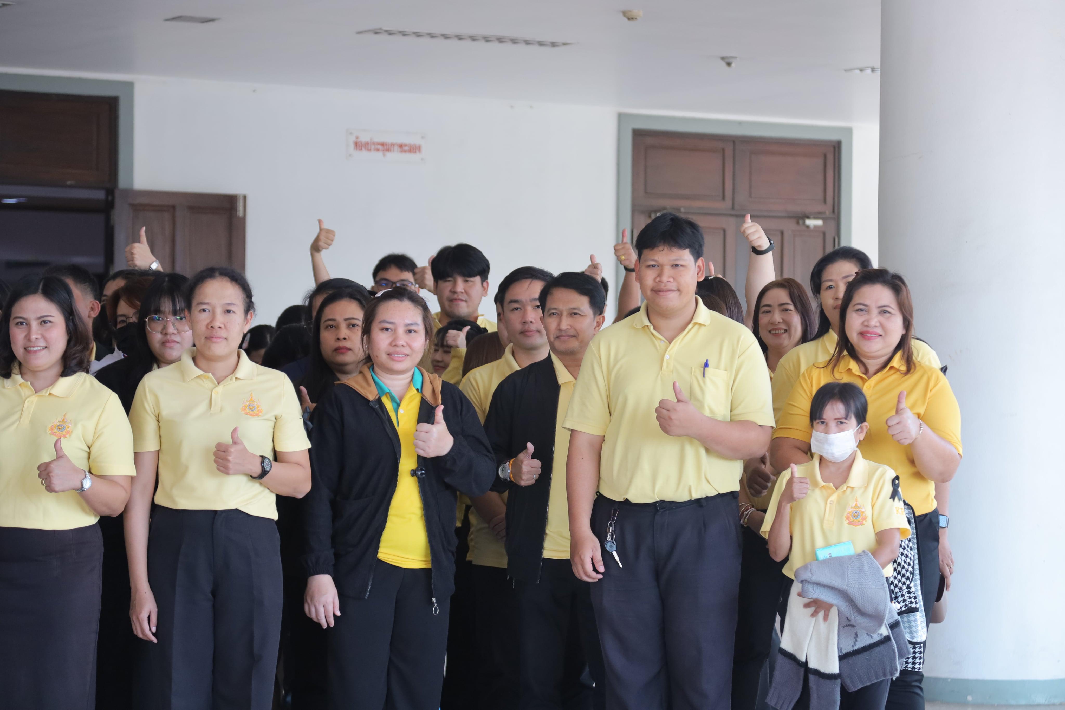 25. พิธีน้อมรำลึกในพระมหากรุณาธิคุณเนื่องในวันพระบรมราชสมภพพระบาทสมเด็จพระบรมชนกาธิเบศร มหาภูมิพลอดุลยเดชมหาราช บรมนาถบพิตร วันชาติ และวันพ่อแห่งชาติ ประจำปี 2568