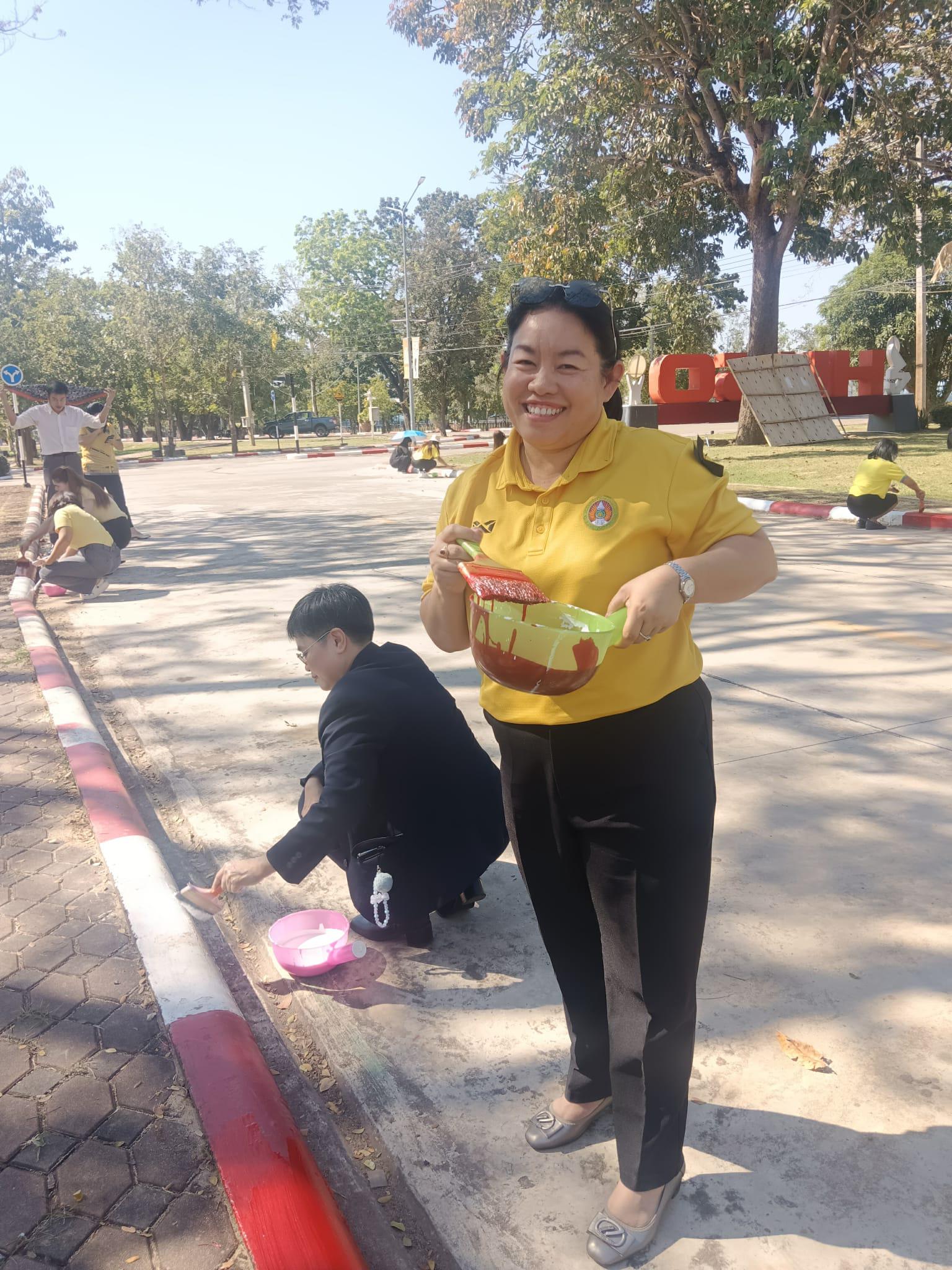 28. พิธีน้อมรำลึกในพระมหากรุณาธิคุณเนื่องในวันพระบรมราชสมภพพระบาทสมเด็จพระบรมชนกาธิเบศร มหาภูมิพลอดุลยเดชมหาราช บรมนาถบพิตร วันชาติ และวันพ่อแห่งชาติ ประจำปี 2568