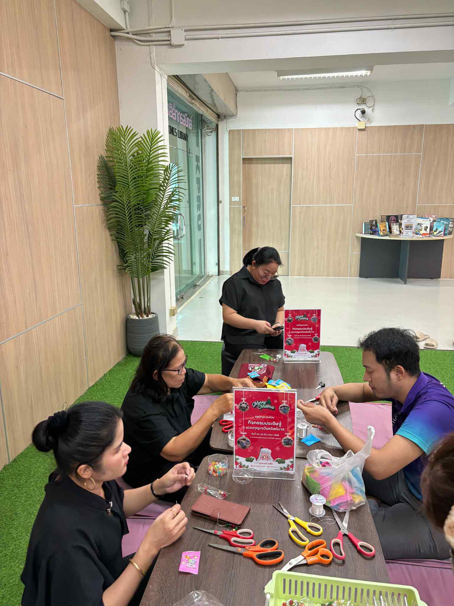 5. สำนักวิทยบริการและเทคโนโลยีสารสนเทศ เชิญชวนร่วมประดิษฐ์พวงกุญแจวันคริสต์มาส