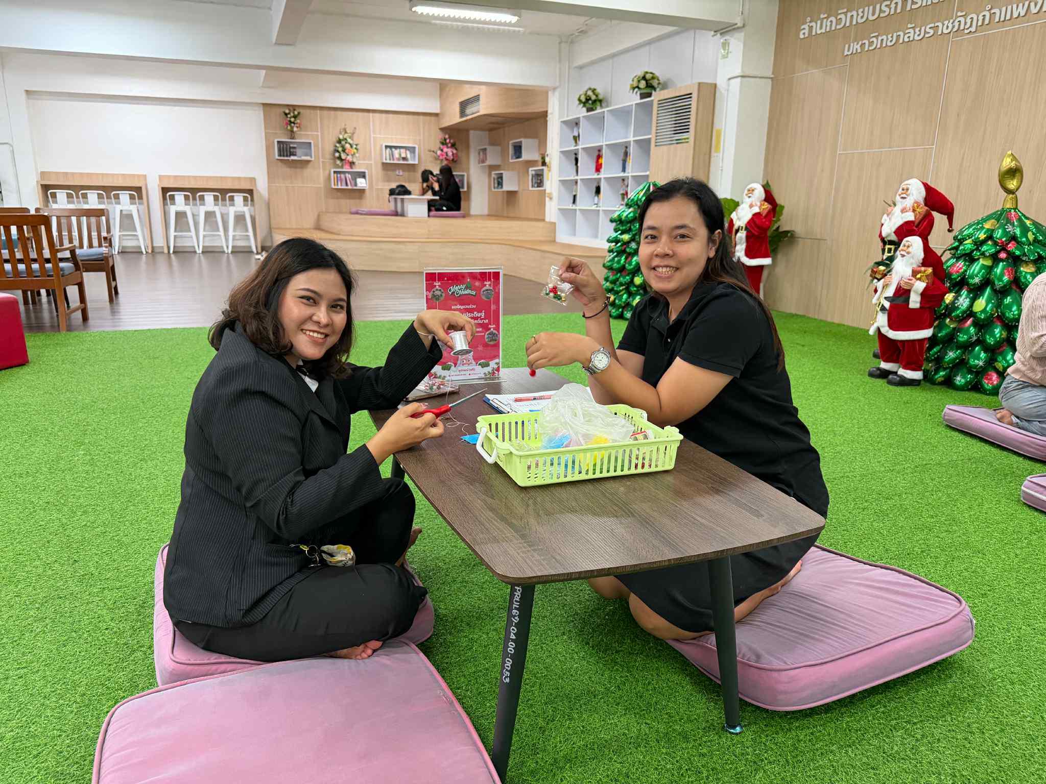 14. สำนักวิทยบริการและเทคโนโลยีสารสนเทศ เชิญชวนร่วมประดิษฐ์พวงกุญแจวันคริสต์มาส