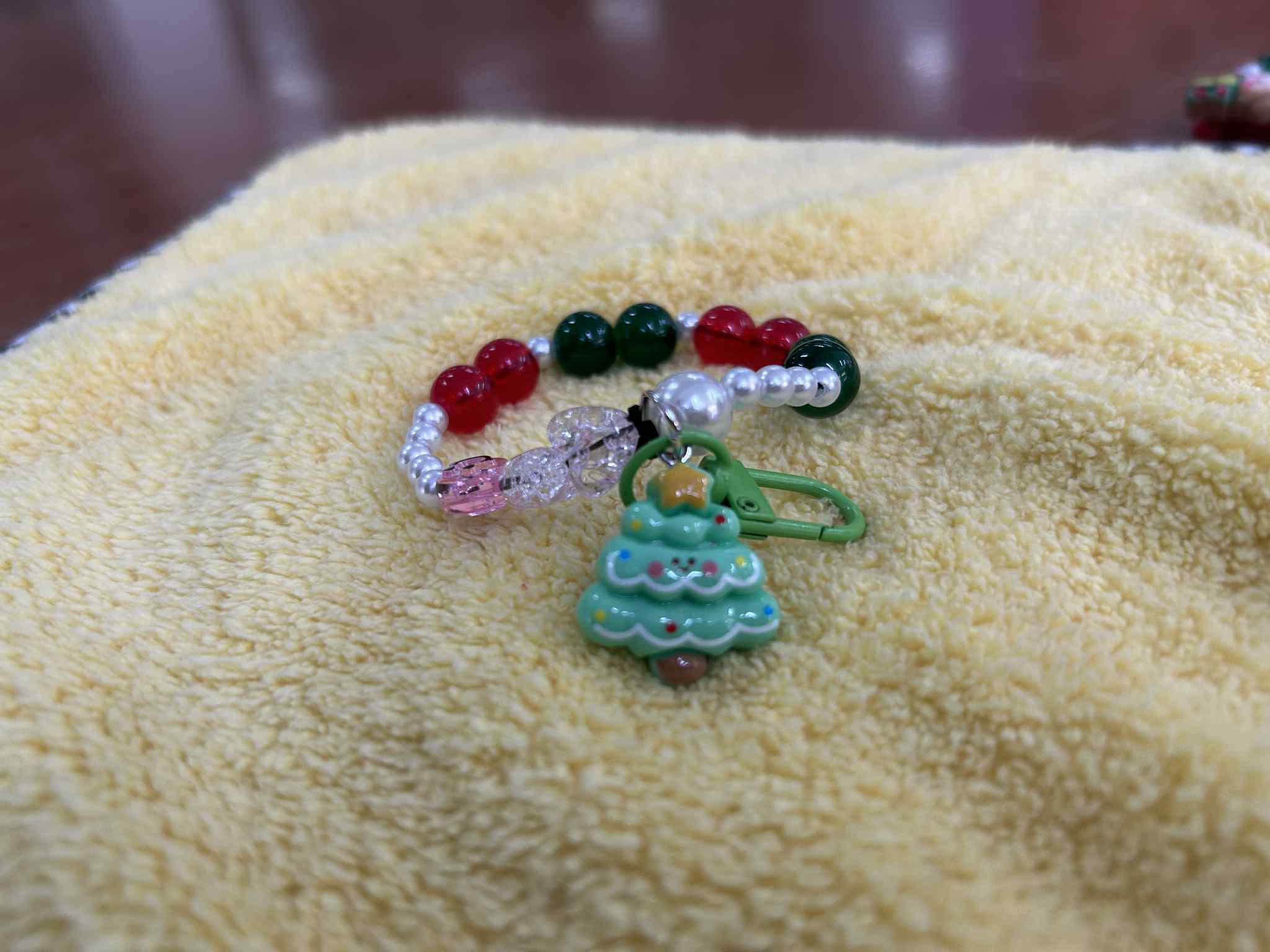 15. สำนักวิทยบริการและเทคโนโลยีสารสนเทศ เชิญชวนร่วมประดิษฐ์พวงกุญแจวันคริสต์มาส