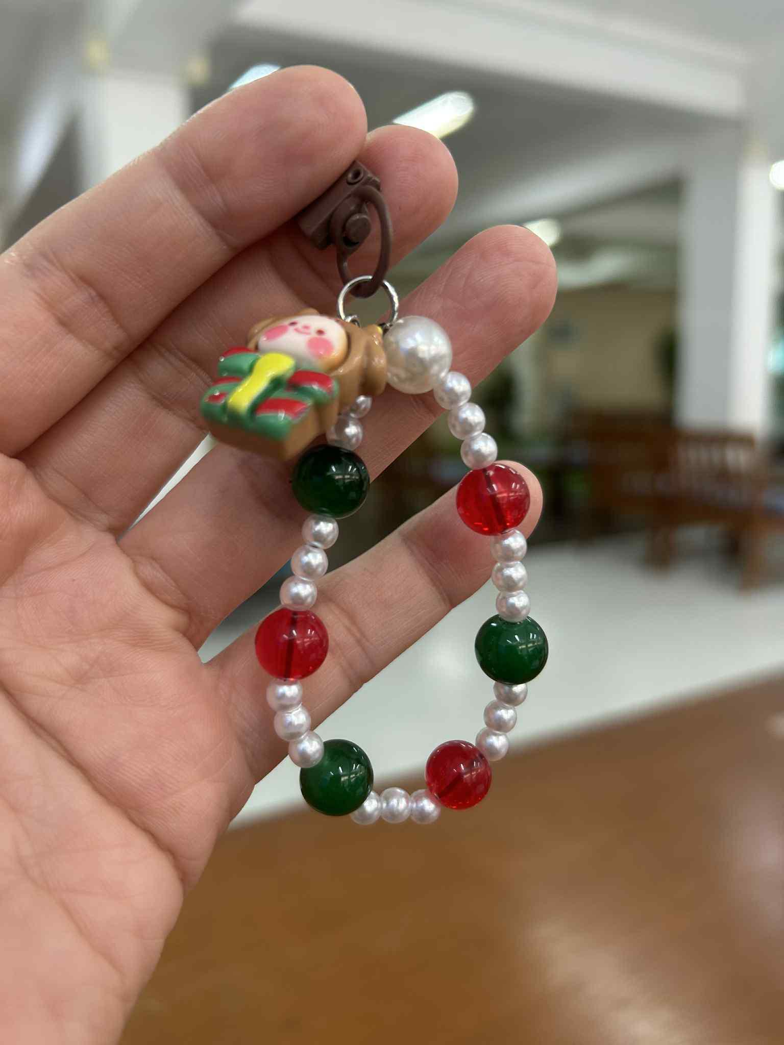 16. สำนักวิทยบริการและเทคโนโลยีสารสนเทศ เชิญชวนร่วมประดิษฐ์พวงกุญแจวันคริสต์มาส