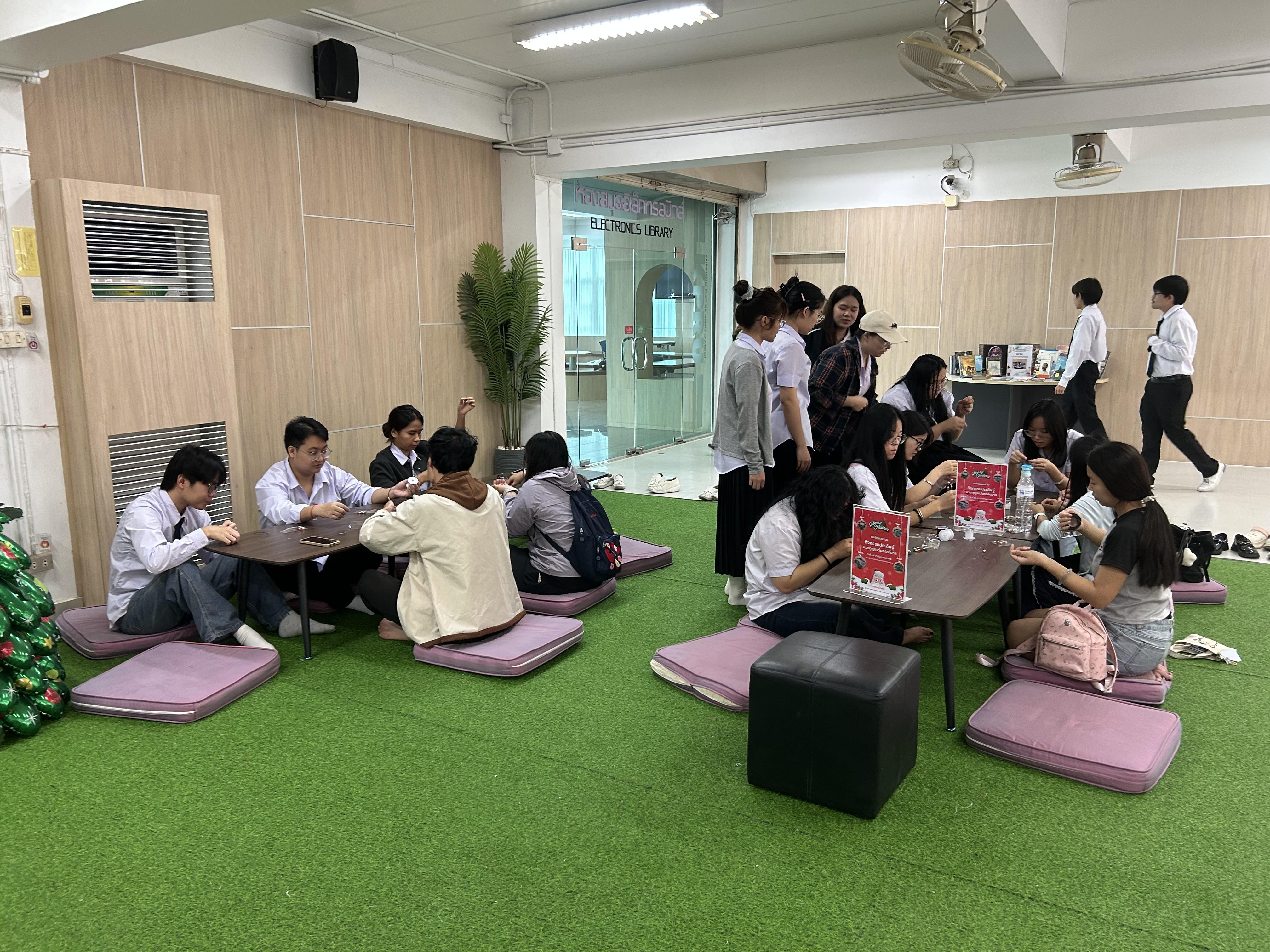 40. สำนักวิทยบริการและเทคโนโลยีสารสนเทศ เชิญชวนร่วมประดิษฐ์พวงกุญแจวันคริสต์มาส