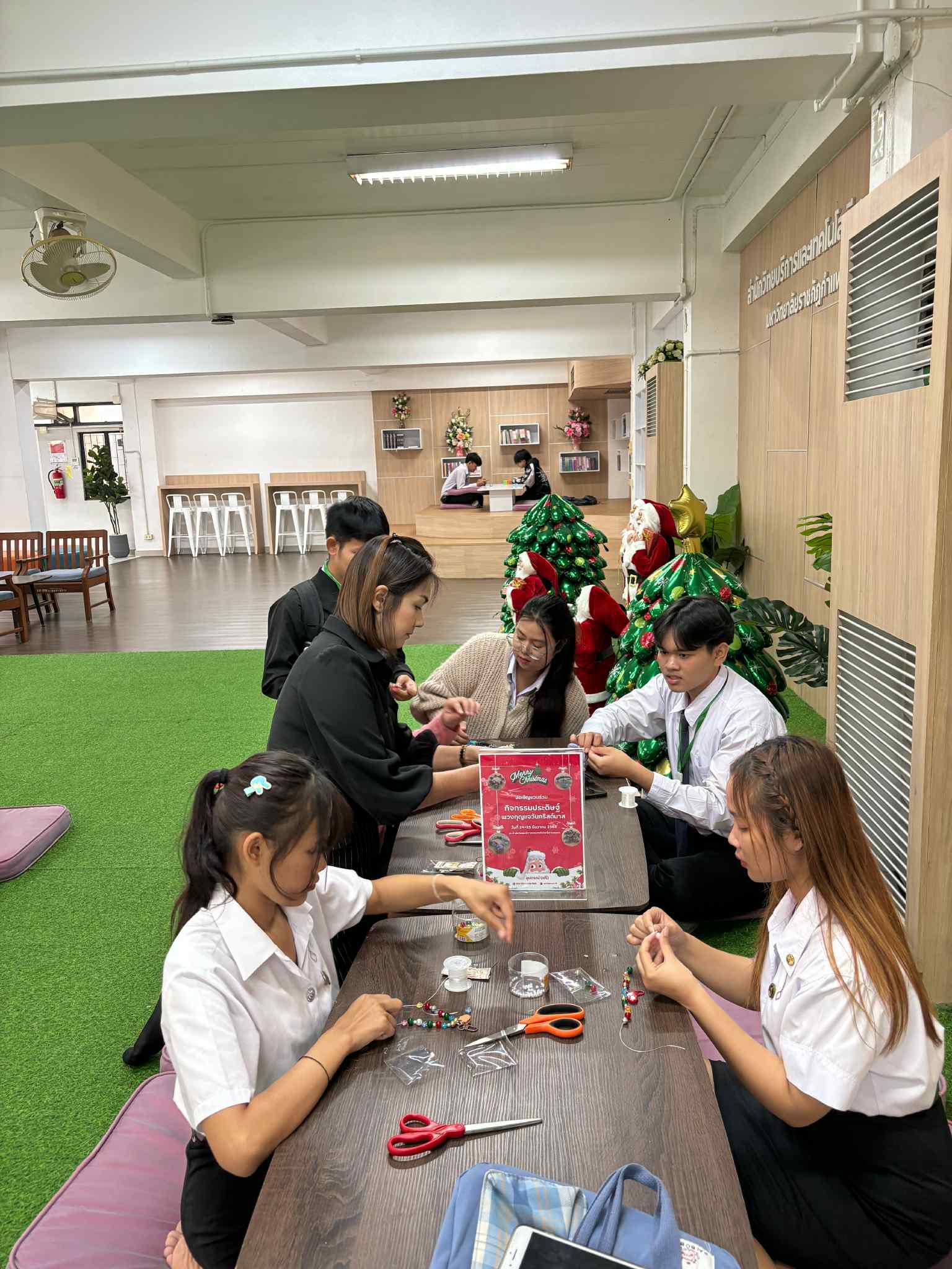 48. สำนักวิทยบริการและเทคโนโลยีสารสนเทศ เชิญชวนร่วมประดิษฐ์พวงกุญแจวันคริสต์มาส