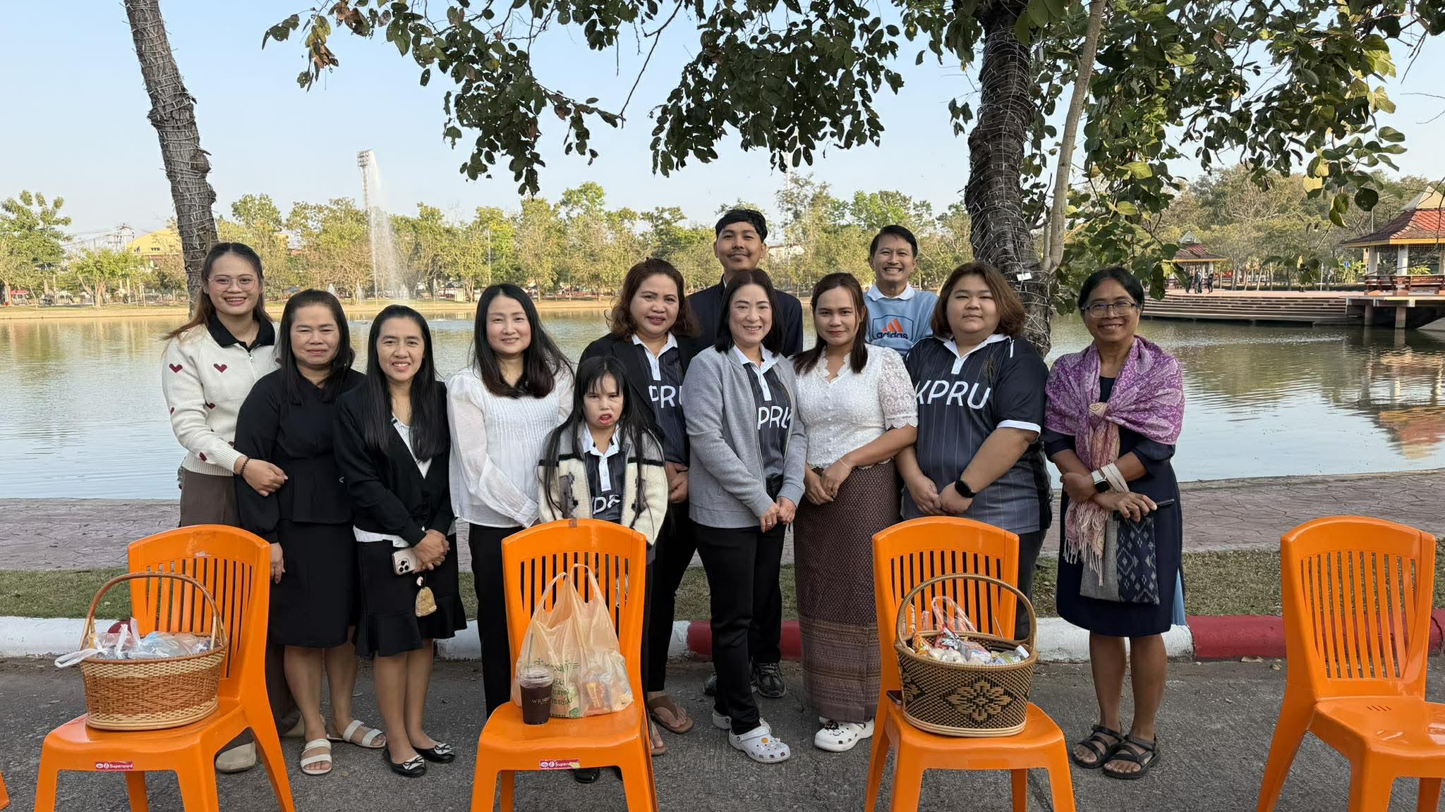 1. พิธีทำบุญตักบาตรข้าวสารอาหารแห้ง เนื่องในวันขึ้นปีใหม่ 2569