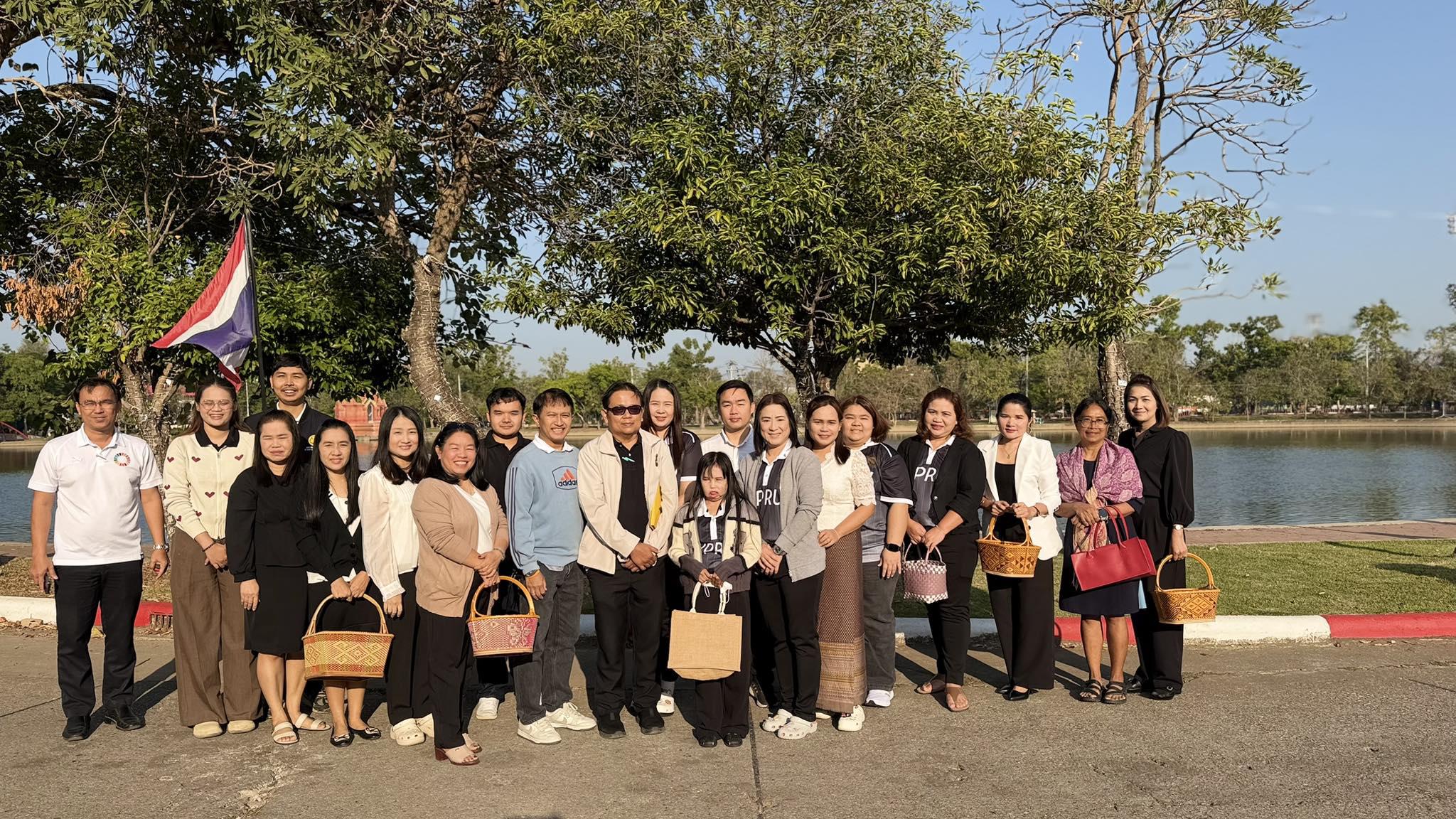 3. พิธีทำบุญตักบาตรข้าวสารอาหารแห้ง เนื่องในวันขึ้นปีใหม่ 2569