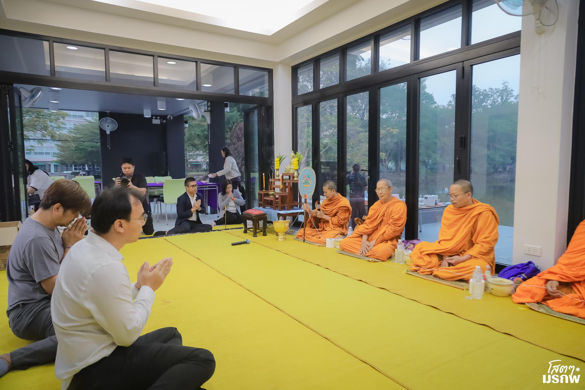 1. จัดพิธีทำบุญเช้า ถวายสังฆทานและตักบาตรข้าวสารอาหารแห้งพระสงฆ์ จำนวน 9 รูป เนื่องในวันขึ้นปีใหม่ ประจำปี 2569