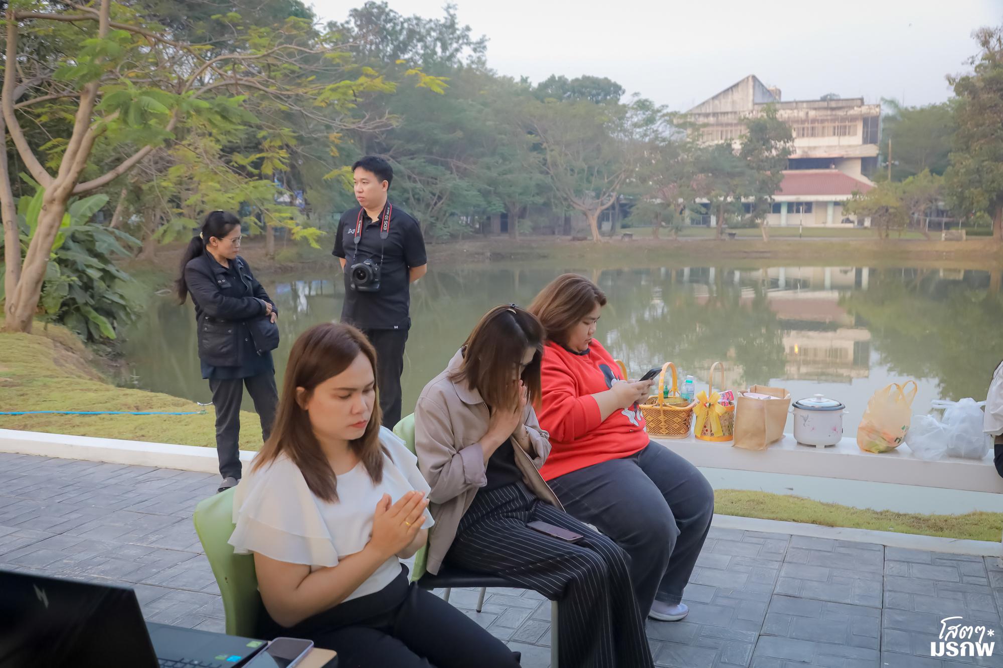 18. ทำบุญตักบาตรข้าวสารอาหารแห้ง เนื่องในวันขึ้นปีใหม่ ประจำปี 2569