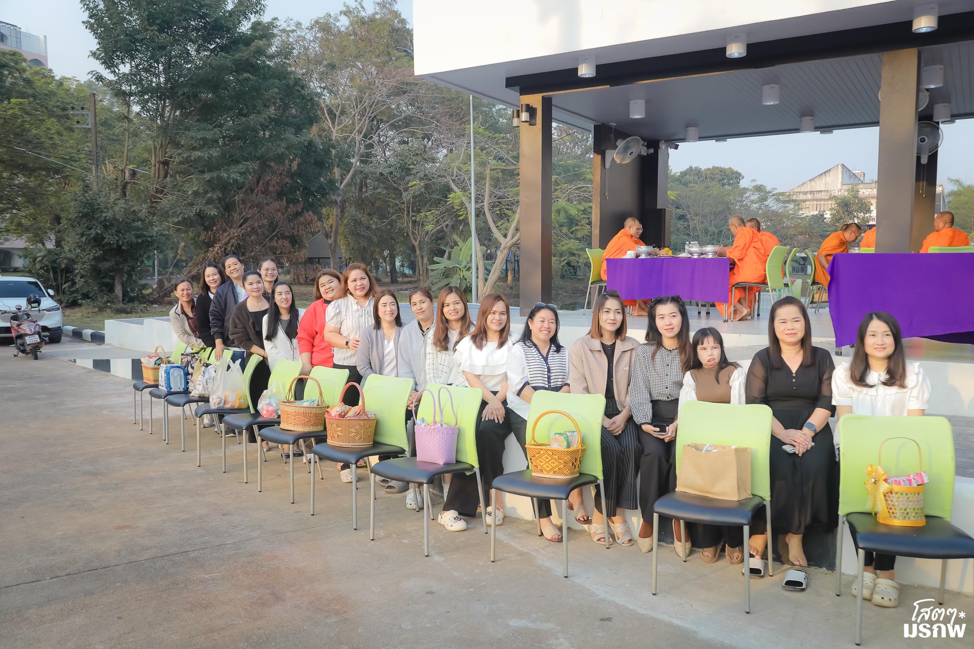 80. ทำบุญตักบาตรข้าวสารอาหารแห้ง เนื่องในวันขึ้นปีใหม่ ประจำปี 2569