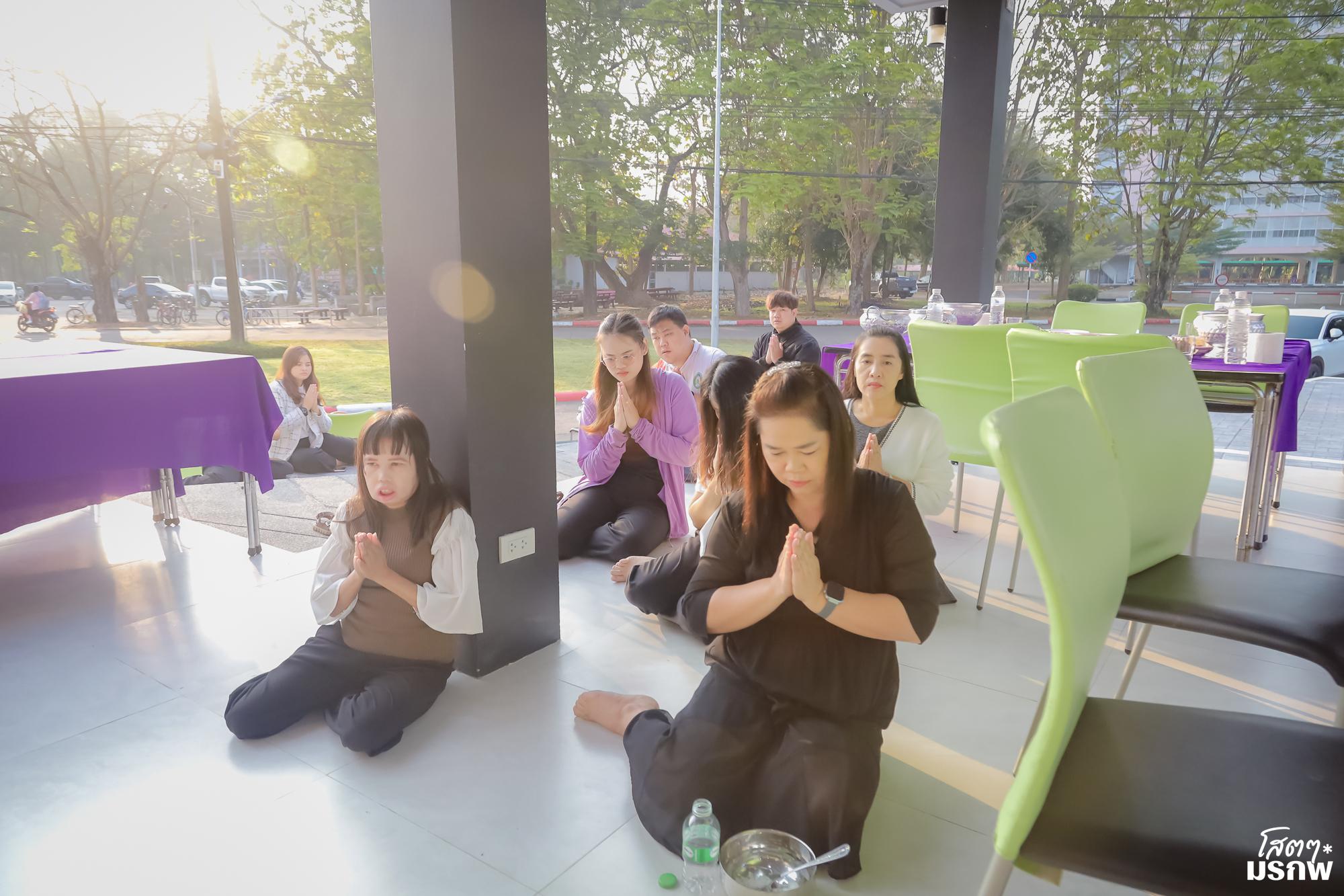 96. ทำบุญตักบาตรข้าวสารอาหารแห้ง เนื่องในวันขึ้นปีใหม่ ประจำปี 2569