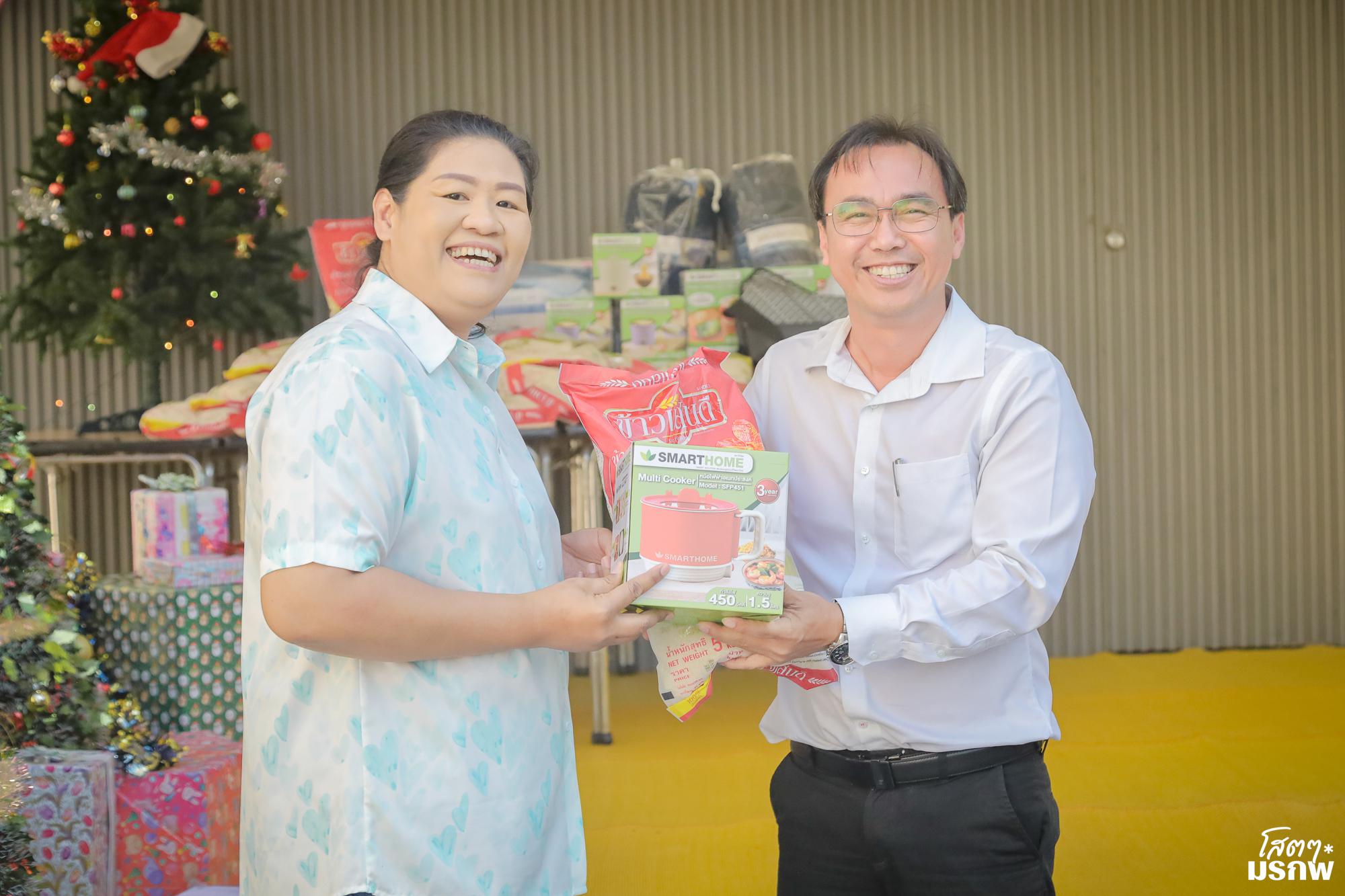 158. ทำบุญตักบาตรข้าวสารอาหารแห้ง เนื่องในวันขึ้นปีใหม่ ประจำปี 2569