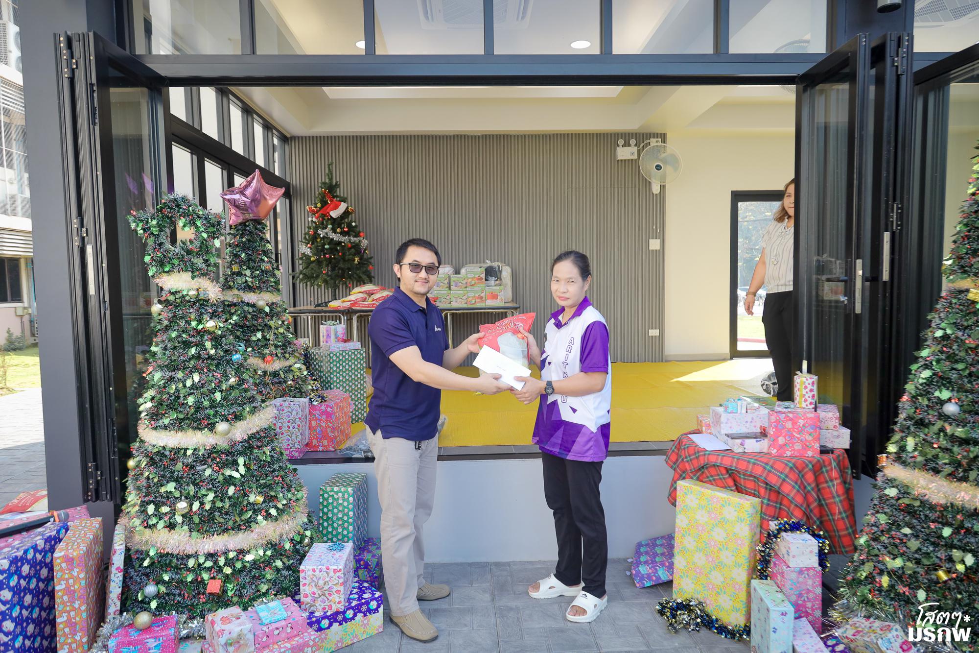 175. ทำบุญตักบาตรข้าวสารอาหารแห้ง เนื่องในวันขึ้นปีใหม่ ประจำปี 2569