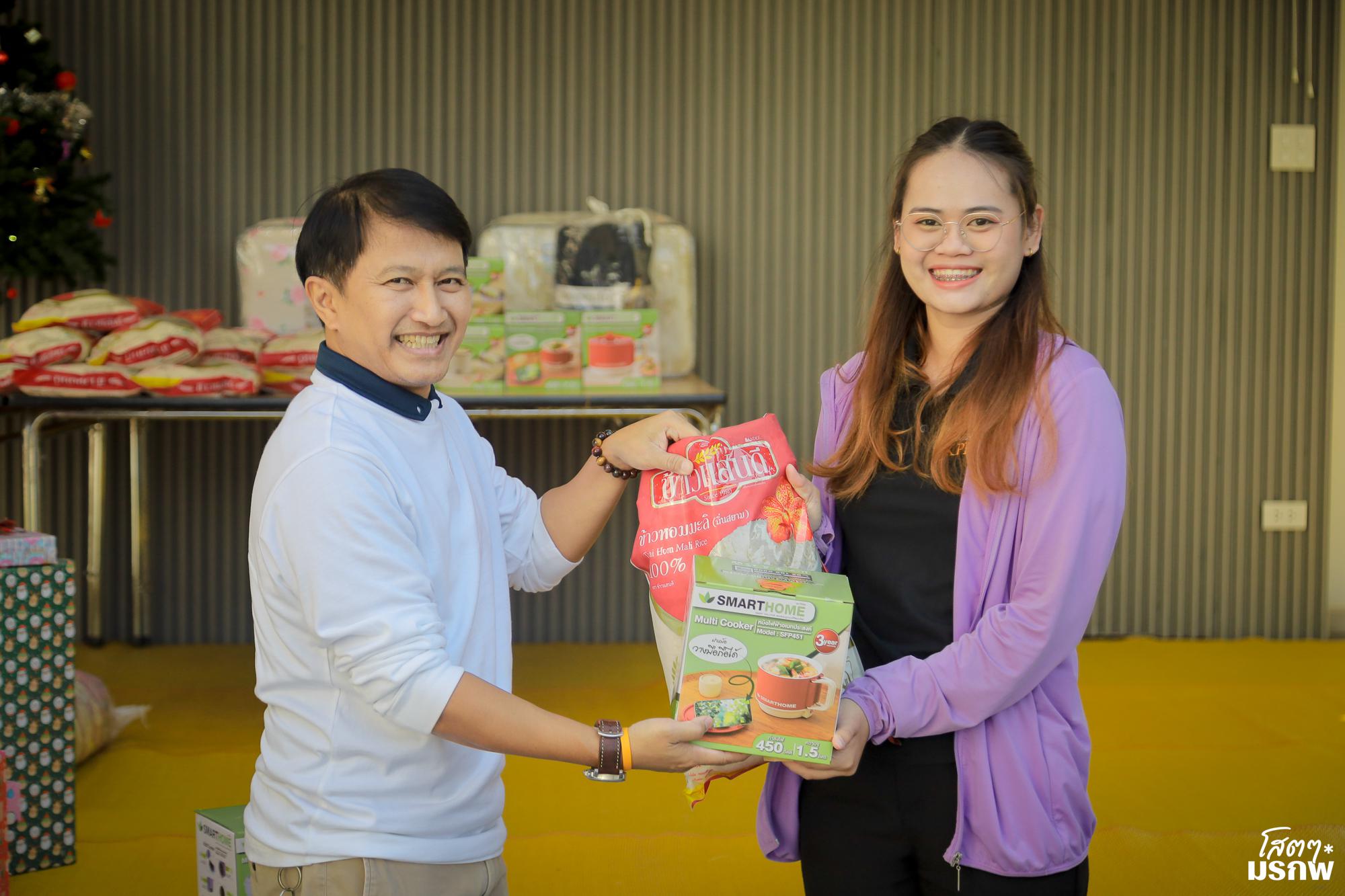 178. ทำบุญตักบาตรข้าวสารอาหารแห้ง เนื่องในวันขึ้นปีใหม่ ประจำปี 2569