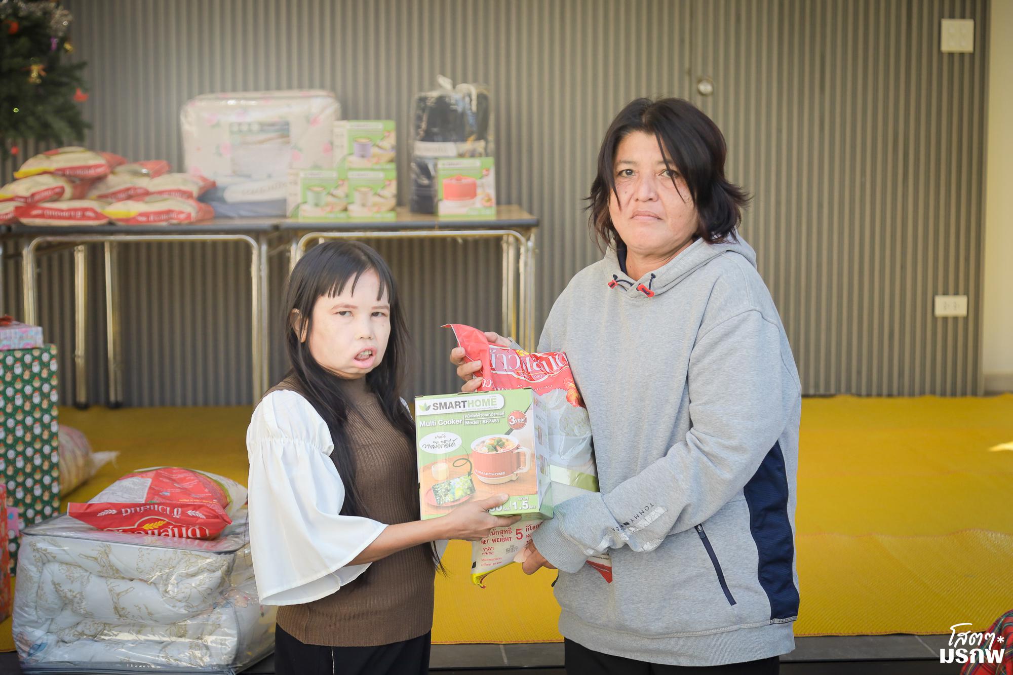 183. ทำบุญตักบาตรข้าวสารอาหารแห้ง เนื่องในวันขึ้นปีใหม่ ประจำปี 2569