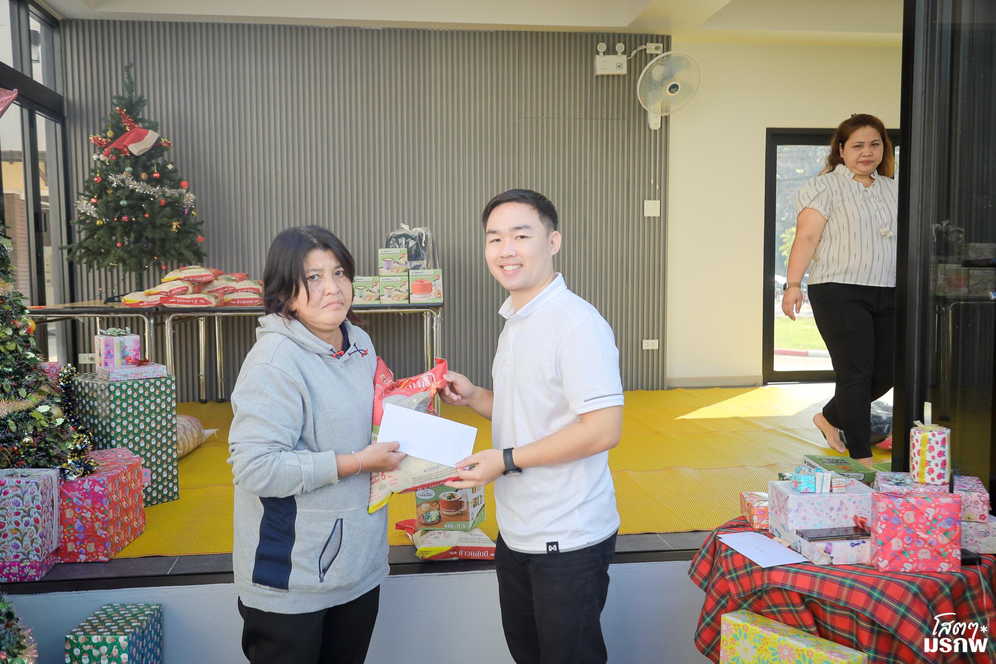 185. ทำบุญตักบาตรข้าวสารอาหารแห้ง เนื่องในวันขึ้นปีใหม่ ประจำปี 2569