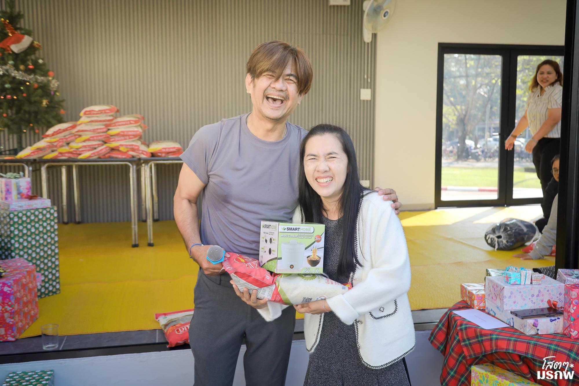 214. ทำบุญตักบาตรข้าวสารอาหารแห้ง เนื่องในวันขึ้นปีใหม่ ประจำปี 2569