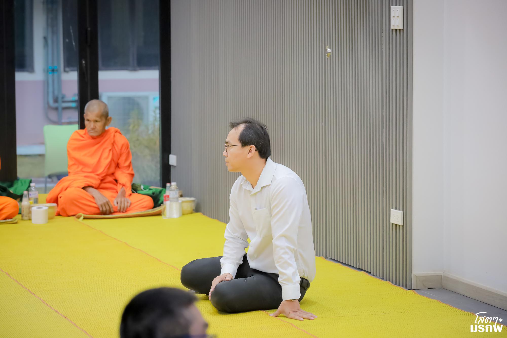 221. ทำบุญตักบาตรข้าวสารอาหารแห้ง เนื่องในวันขึ้นปีใหม่ ประจำปี 2569