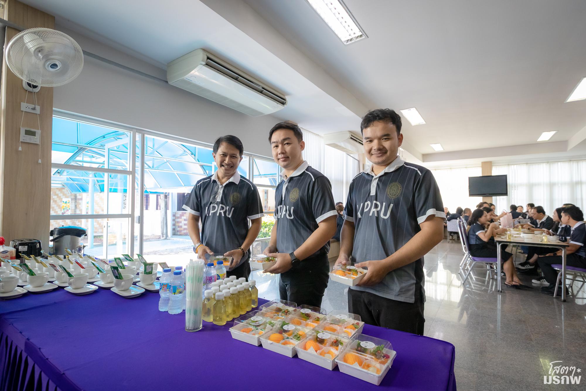 2. ต้อนรับคณะศึกษาดูงานสำนักวิทยบริการและเทคโนโลยีสารสนเทศ มหาวิทยาลัยราชภัฏกาญจนบุรี