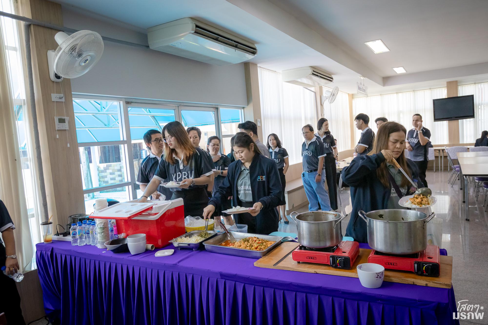 3. ต้อนรับคณะศึกษาดูงานสำนักวิทยบริการและเทคโนโลยีสารสนเทศ มหาวิทยาลัยราชภัฏกาญจนบุรี