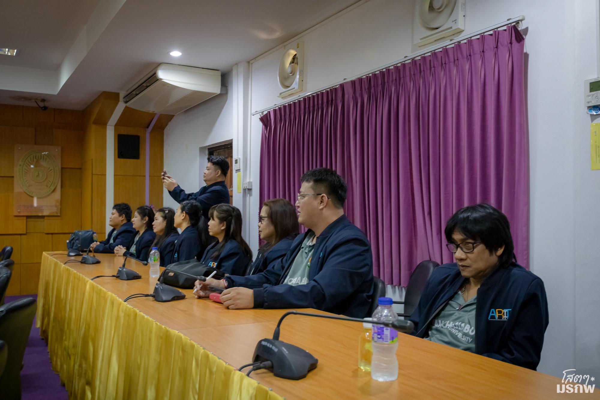 4. ต้อนรับคณะศึกษาดูงานสำนักวิทยบริการและเทคโนโลยีสารสนเทศ มหาวิทยาลัยราชภัฏกาญจนบุรี